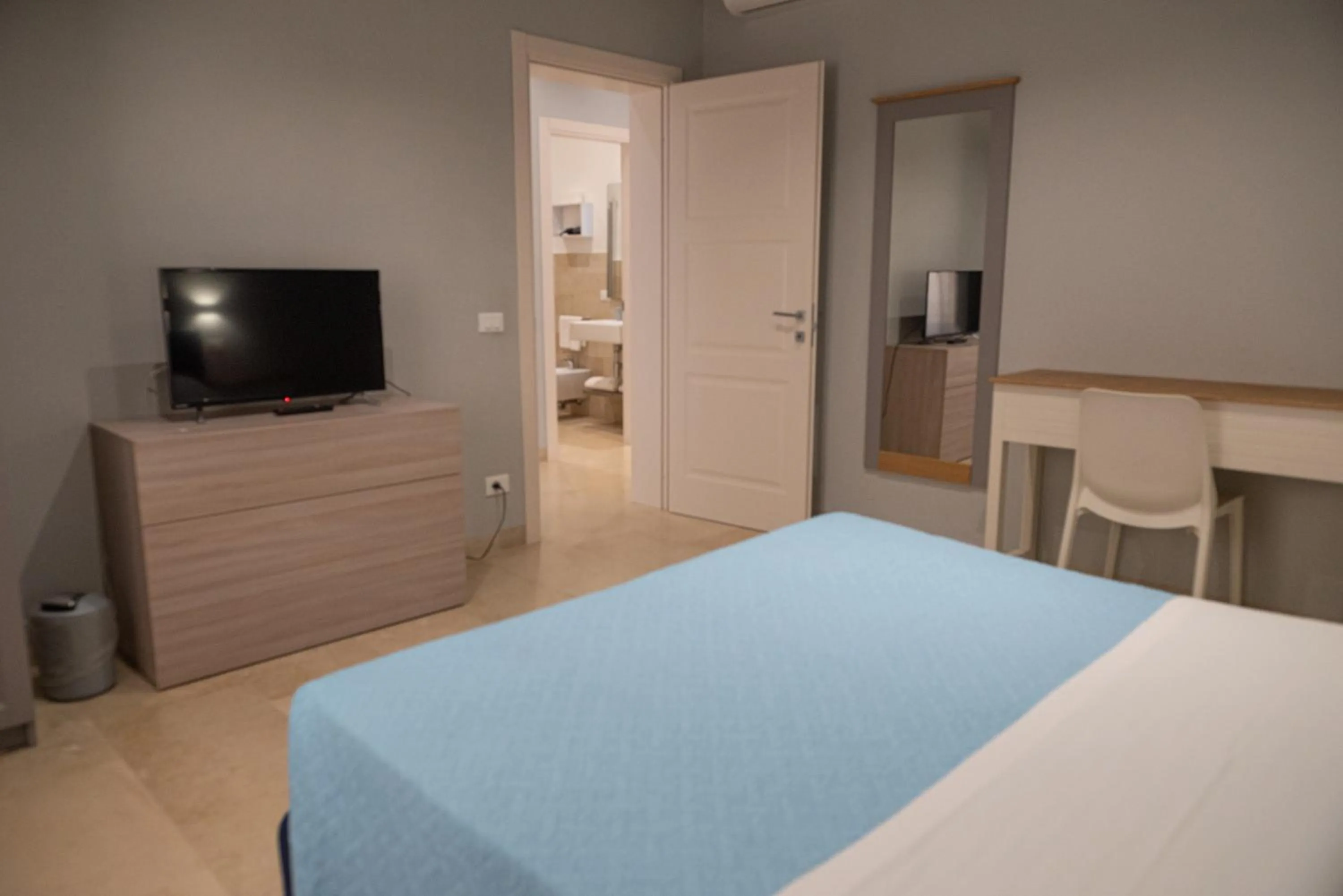 Bedroom, Bed in ZIBIBBO SUITES & ROOMS - Aparthotel in Centro Storico a Trapani