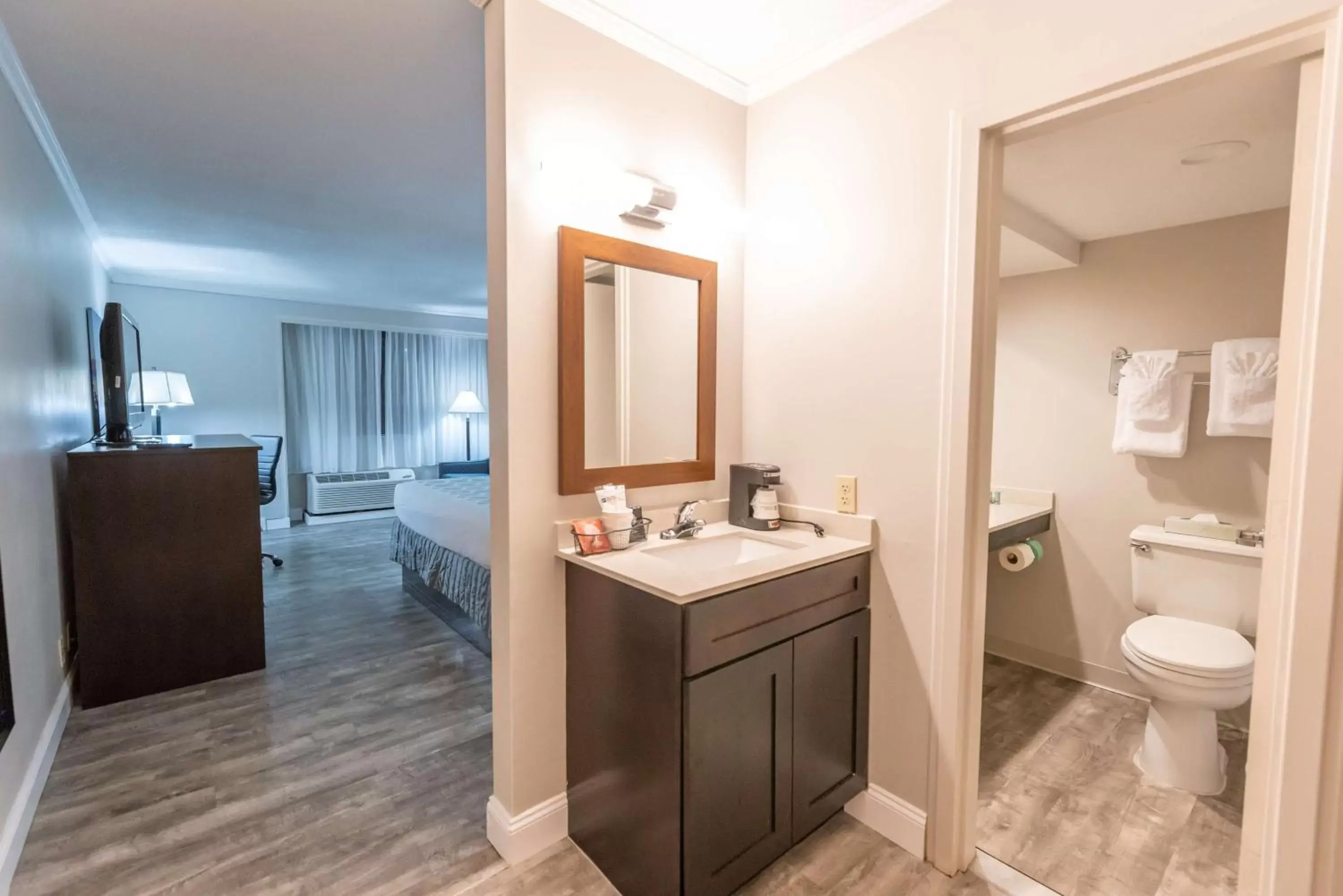 Photo of the whole room, Bathroom in SureStay Plus Hotel by Best Western Lehigh Valley