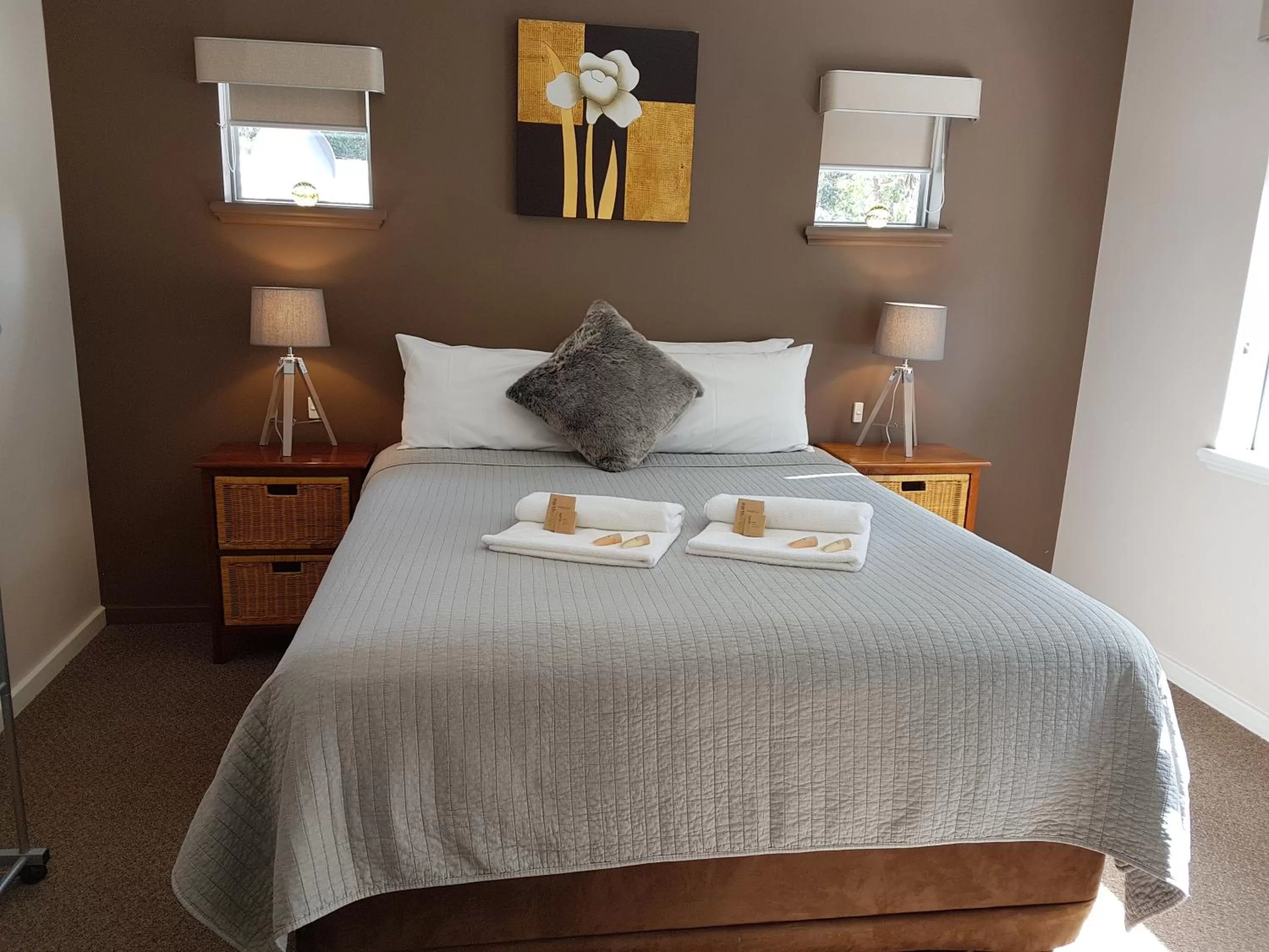 Bed in Adamsons Riverside Accommodation