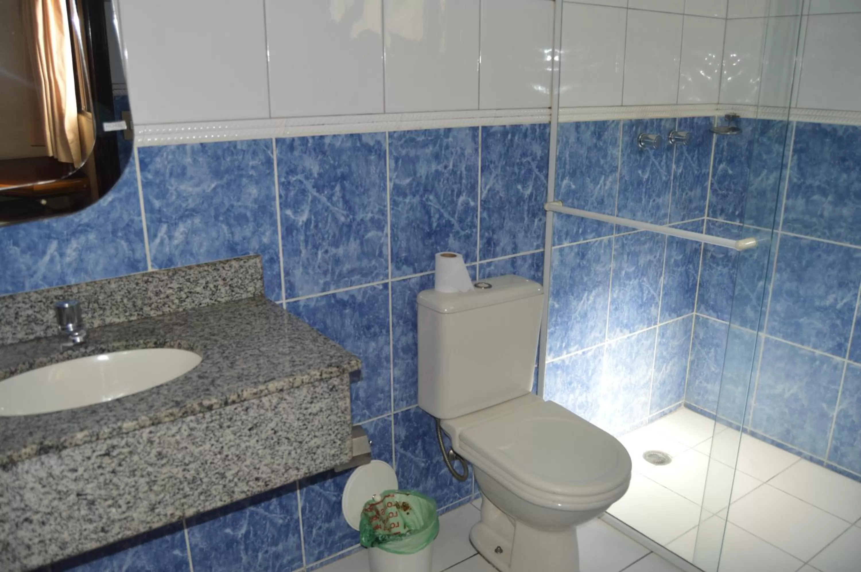 Bathroom in Aero Plaza Hotel