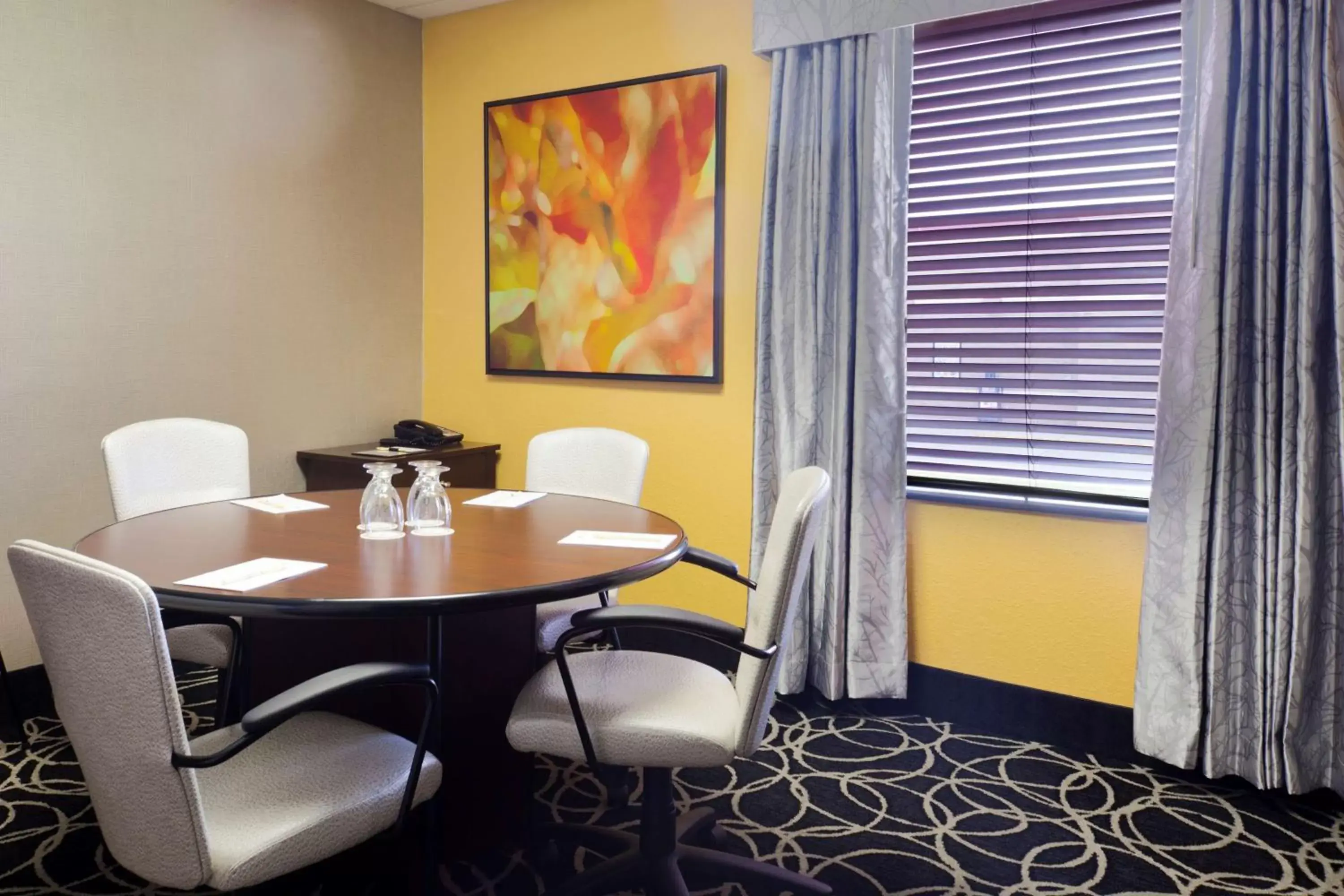 Meeting/conference room in DoubleTree by Hilton Springdale
