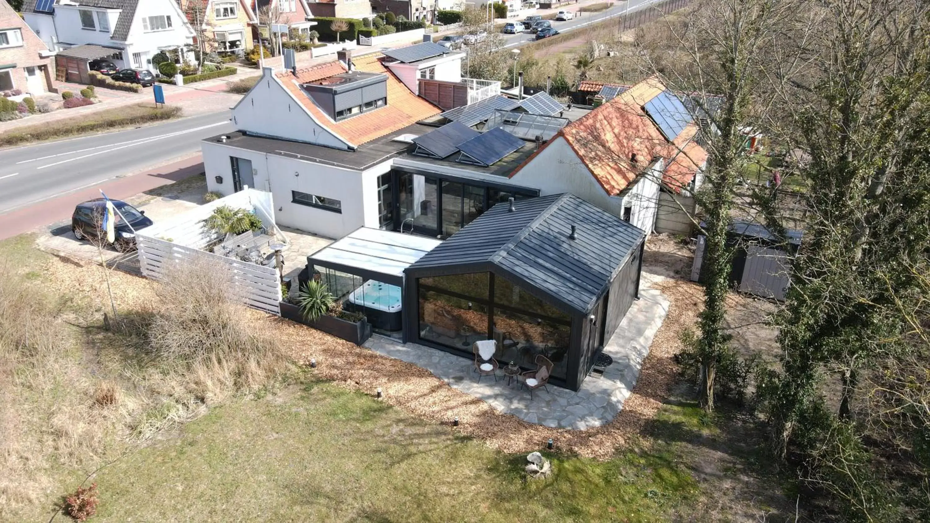 Bird's eye view, Bird's-eye View in B&B het duinhuisje met jacuzzi