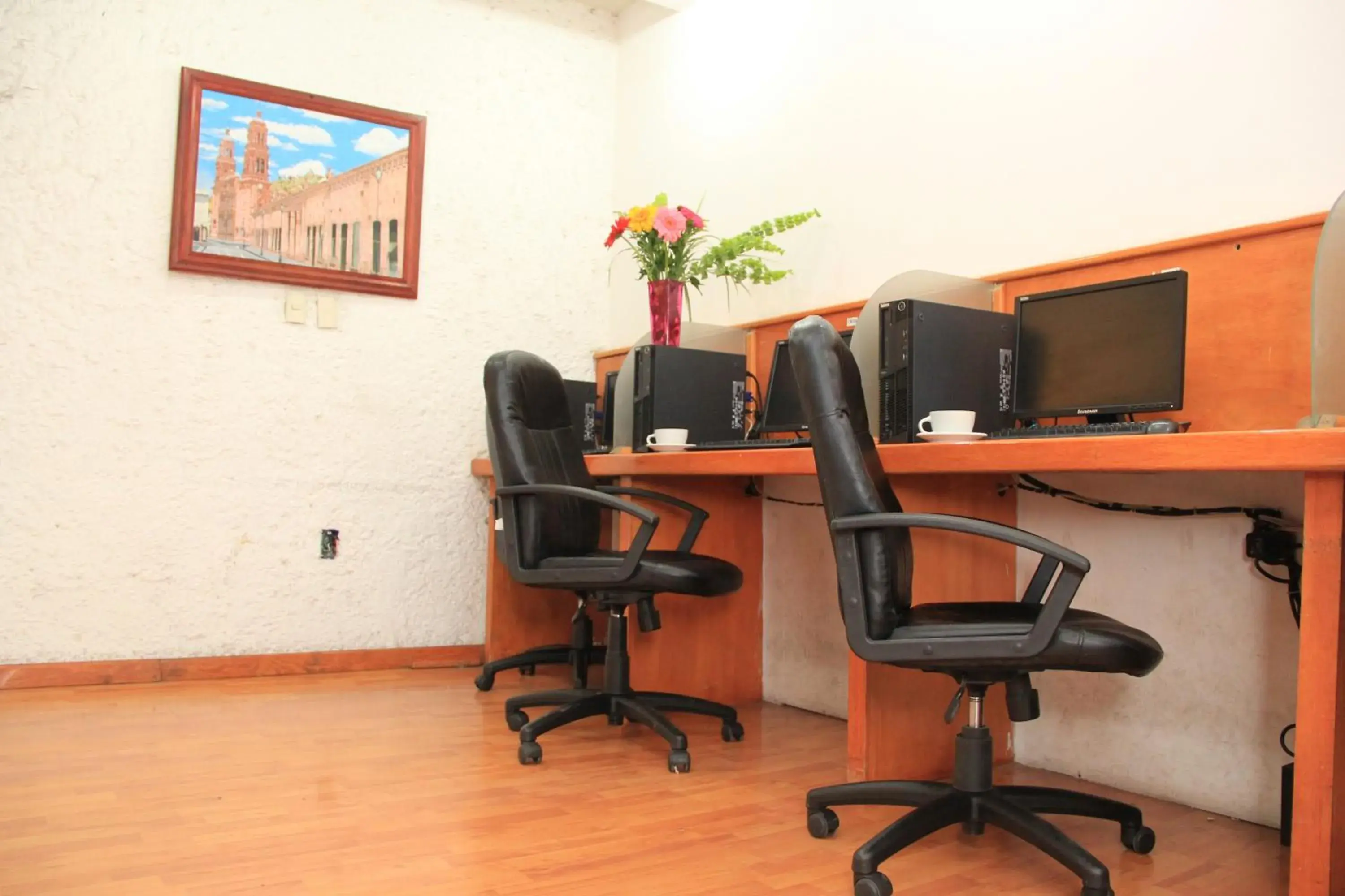 Business facilities in Meson De La Merced