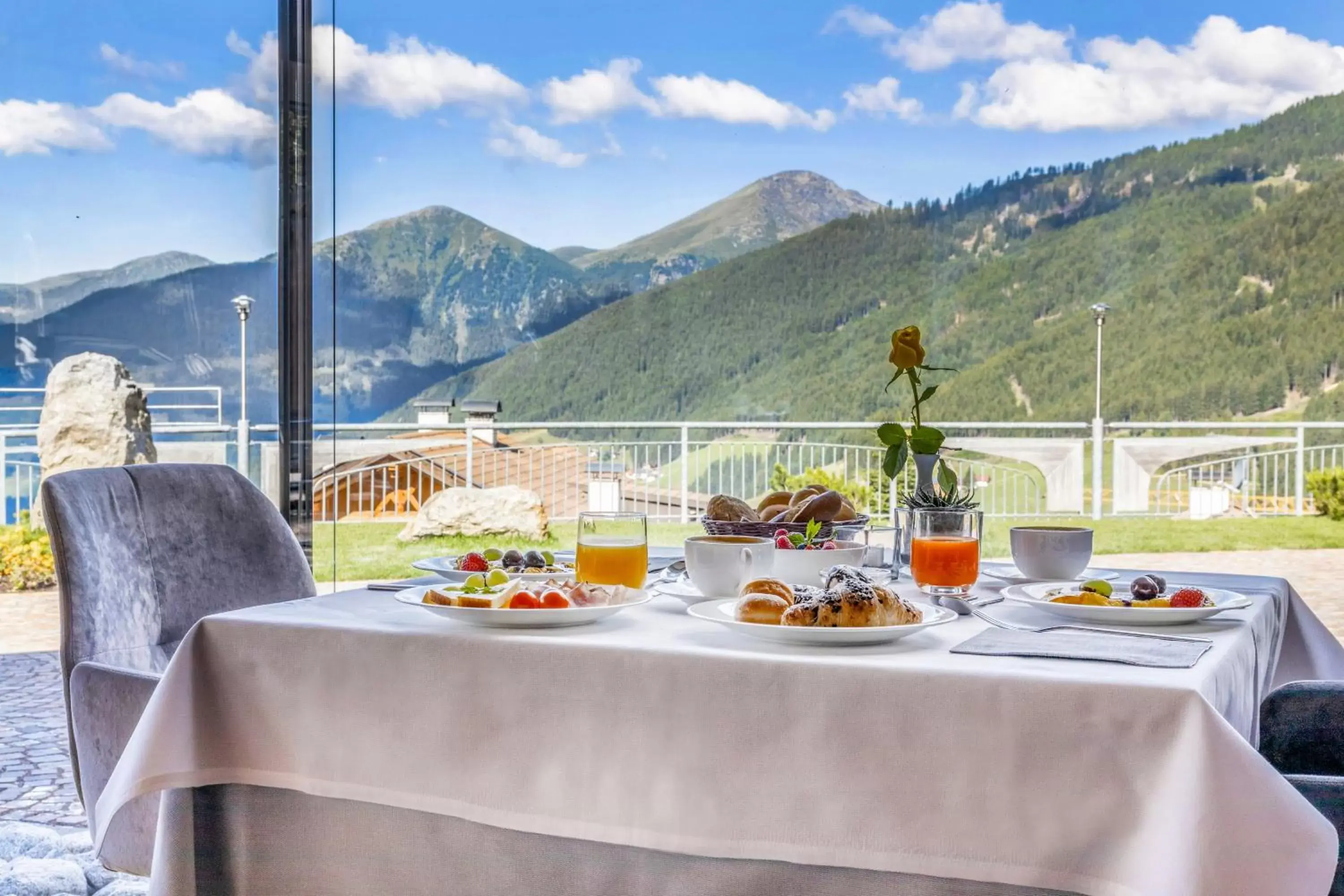Food and drinks, Mountain View in Boutique Hotel Kircher