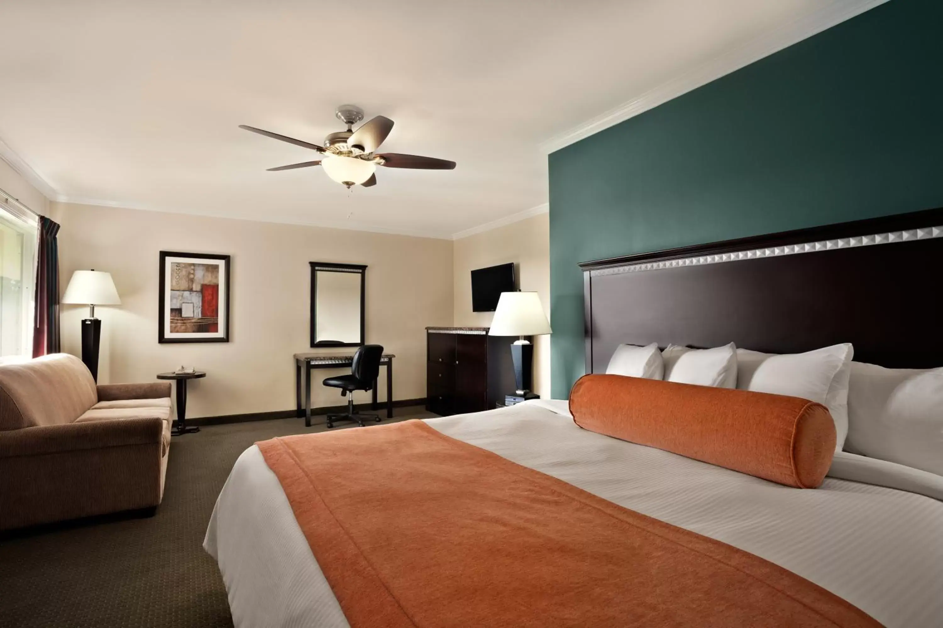Bedroom, Bed in Travelodge by Wyndham Santa Maria