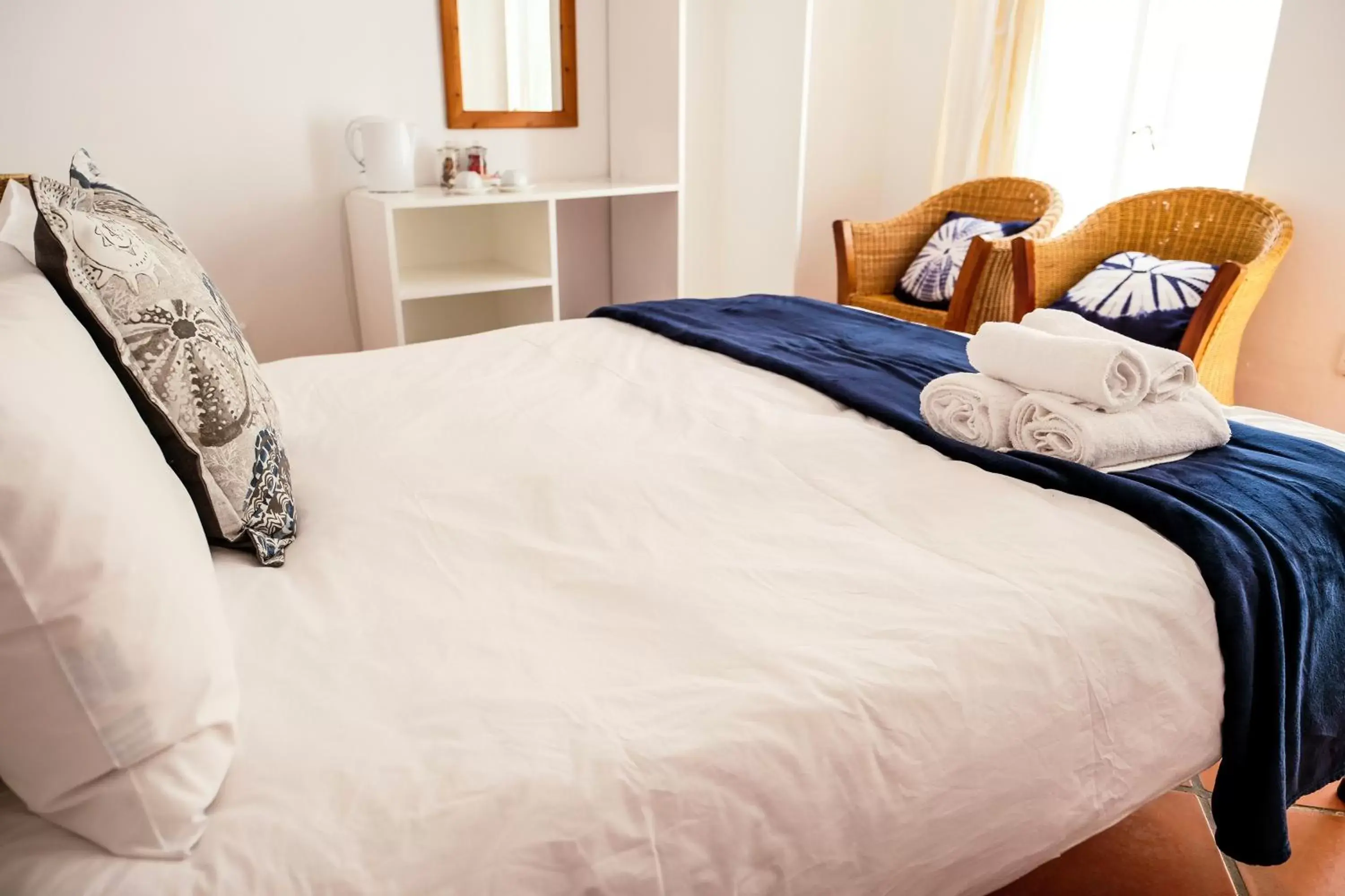 Bedroom, Bed in Boulders Beach Hotel, Cafe and Curio shop