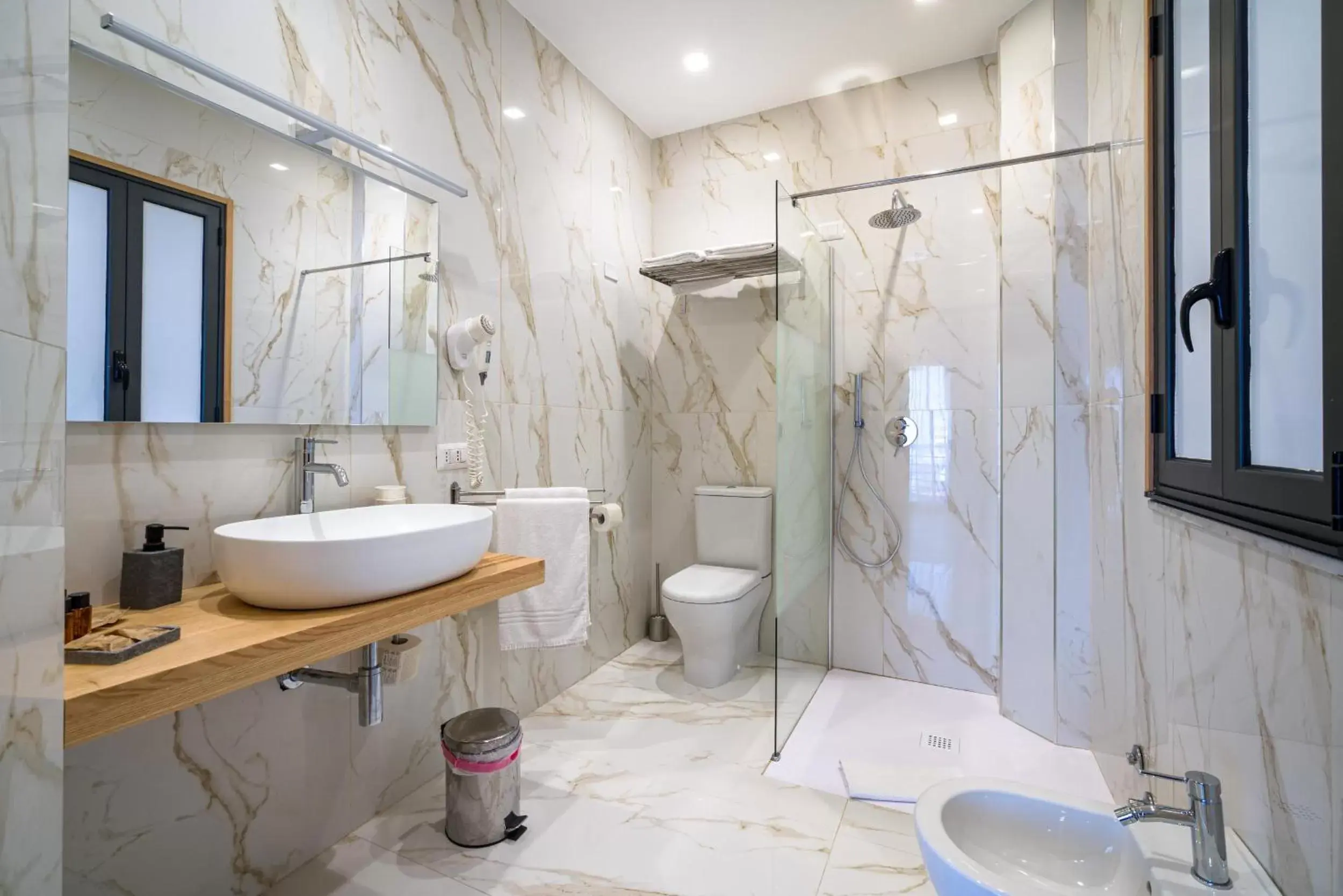 Shower, Bathroom in Taormina Palace Hotel