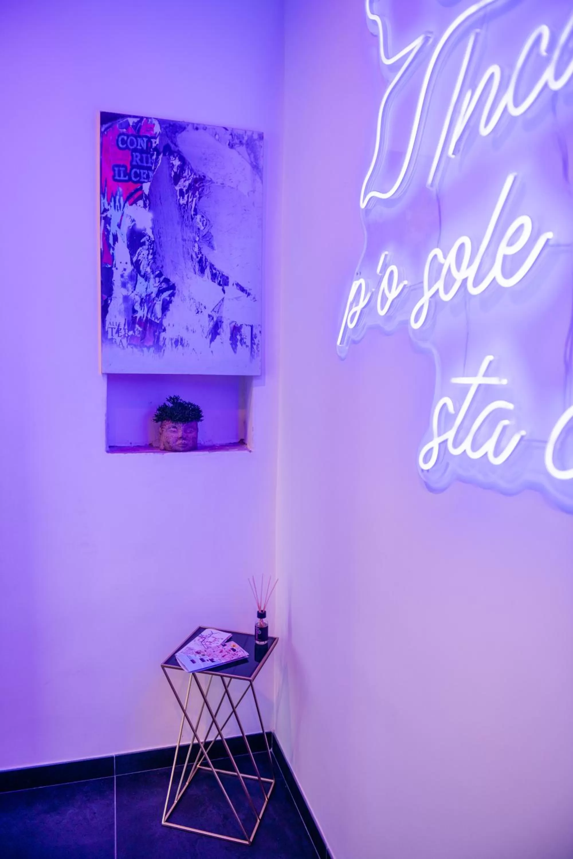 Decorative detail in Le Porte di Partenope