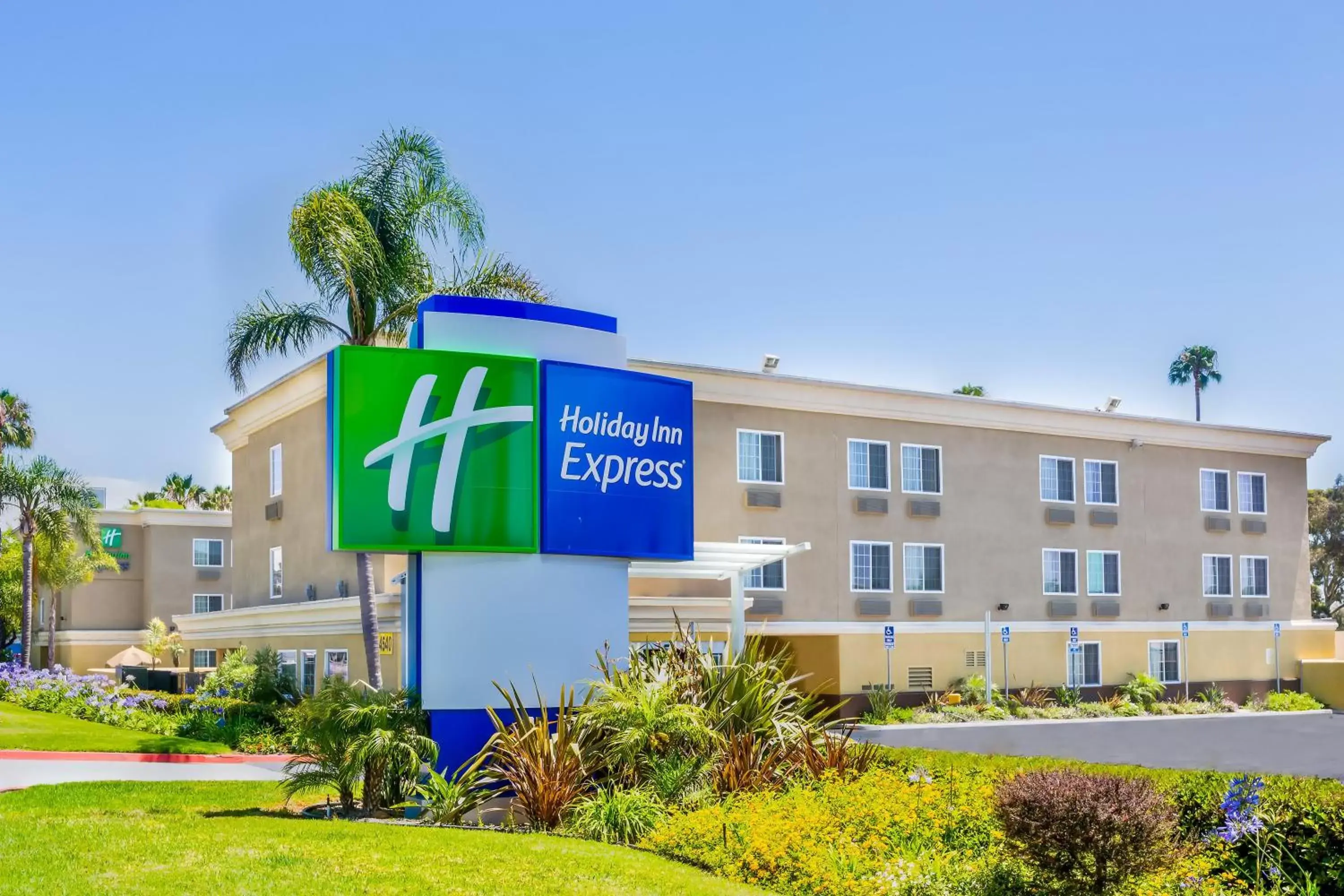 Property Building in Holiday Inn Express San Diego SeaWorld, an IHG Hotel