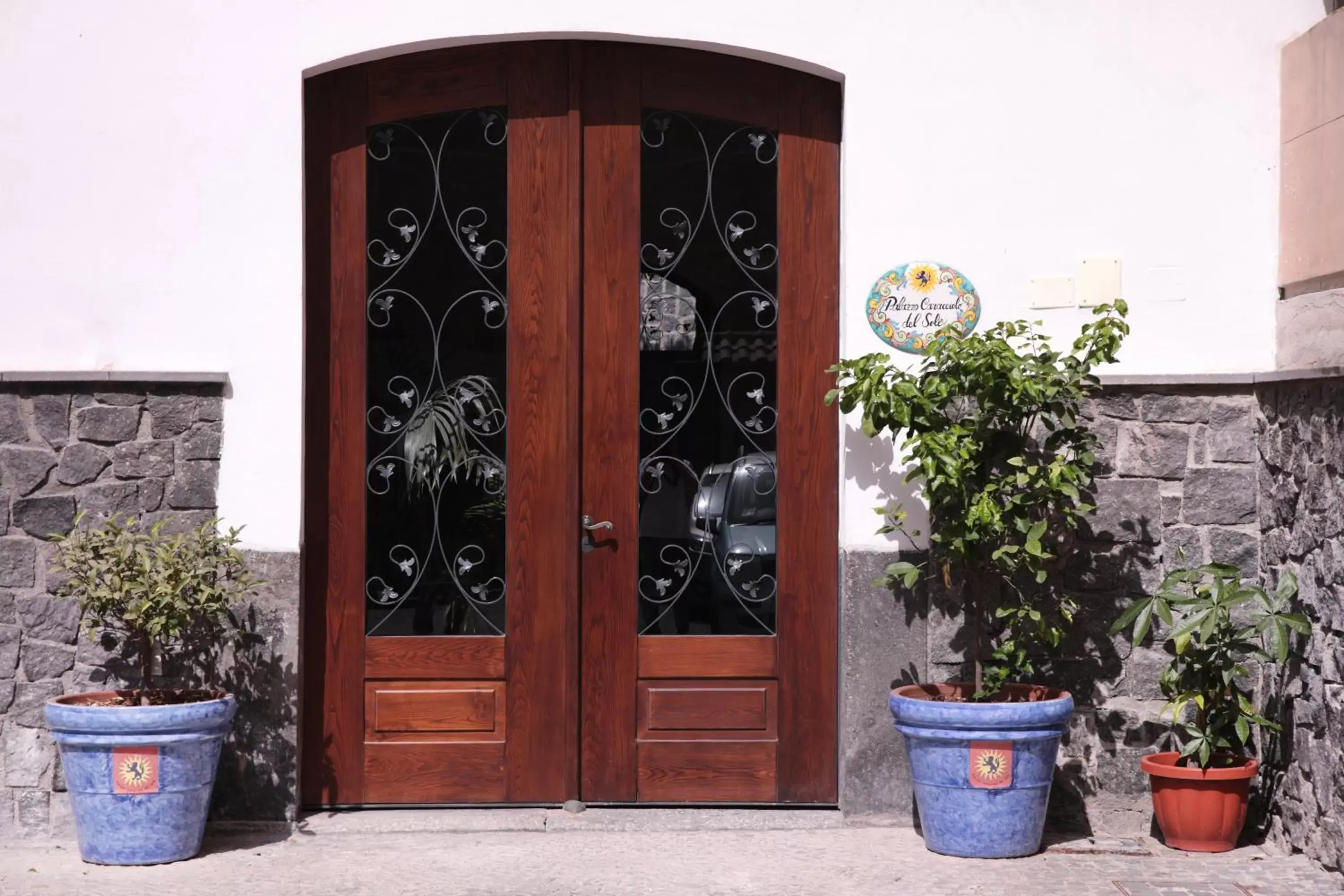 Facade/entrance in Palazzo Caracciolo del Sole