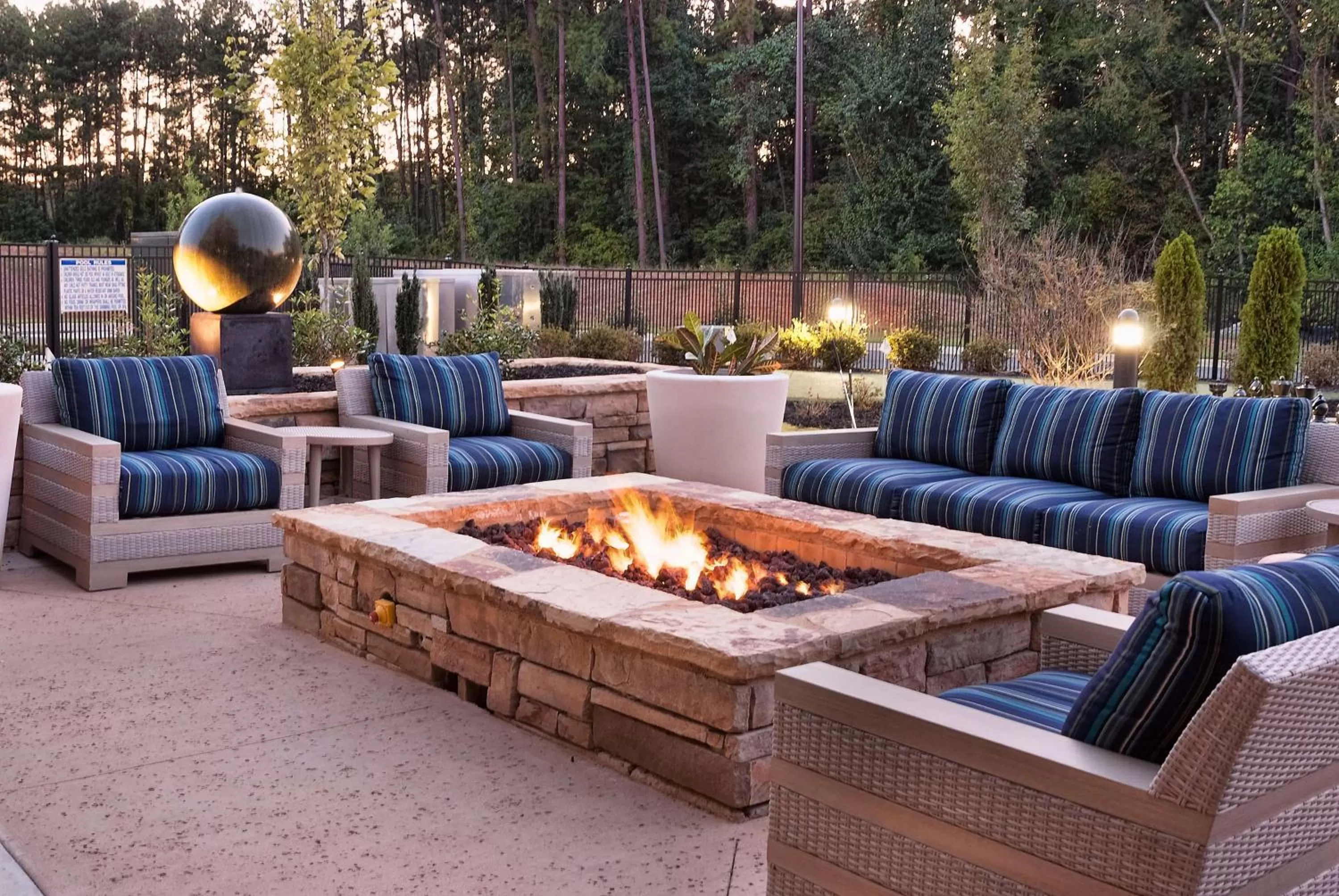 Patio in Hampton Inn & Suites by Hilton Augusta-Washington Rd