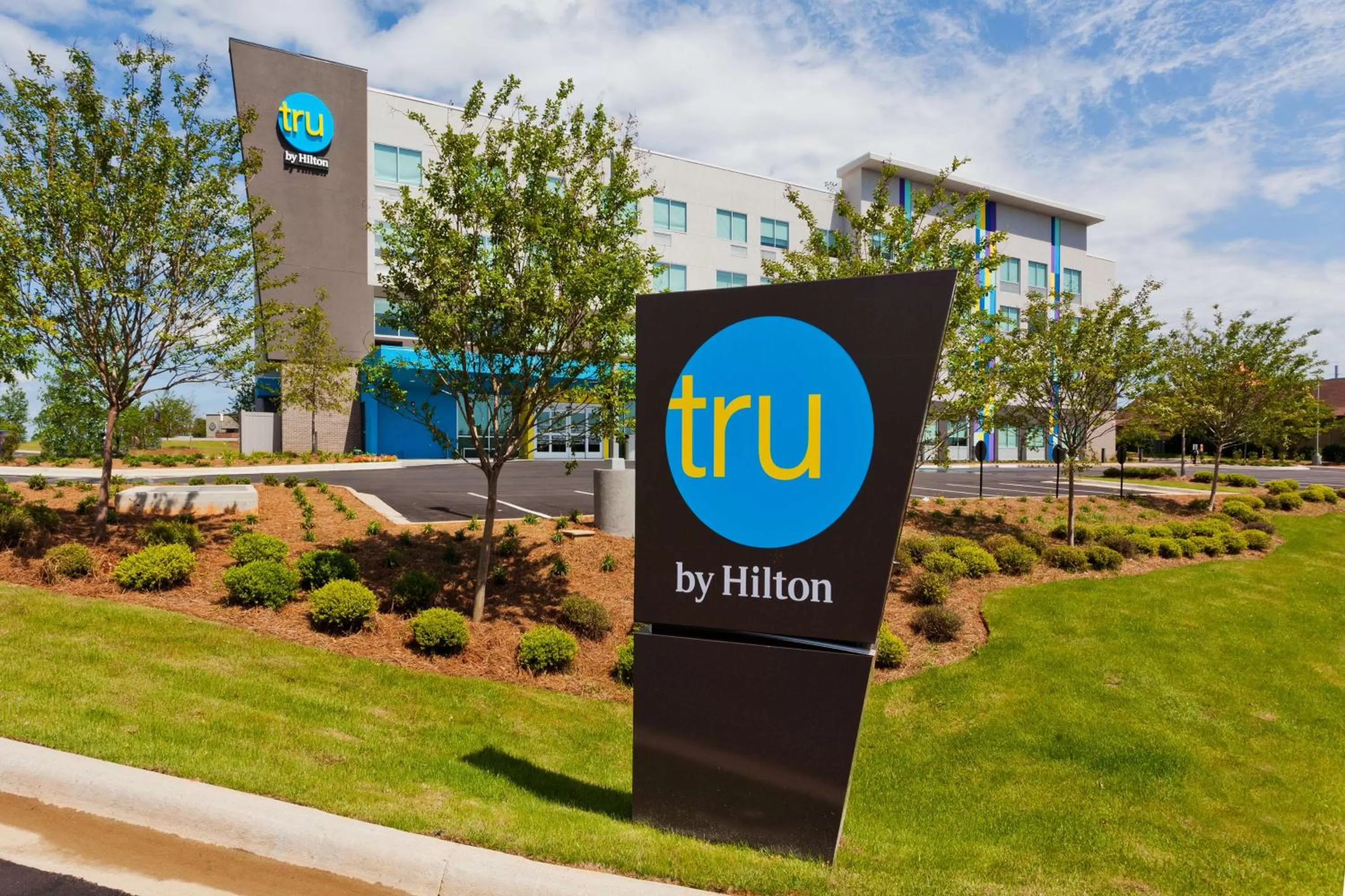 Property building in Tru By Hilton Prattville