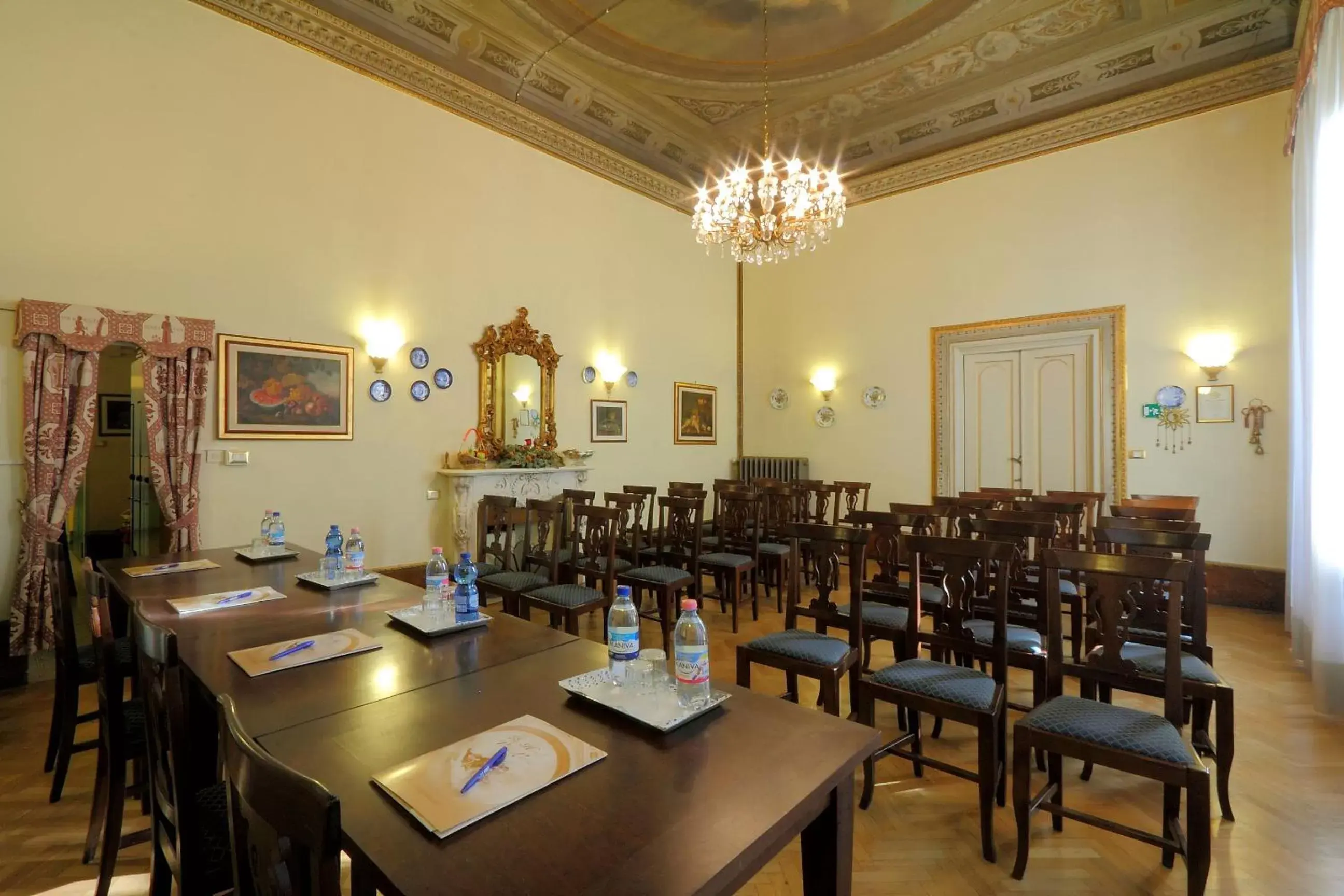 Meeting/conference room, Restaurant/Places to Eat in Hotel Villa Liana