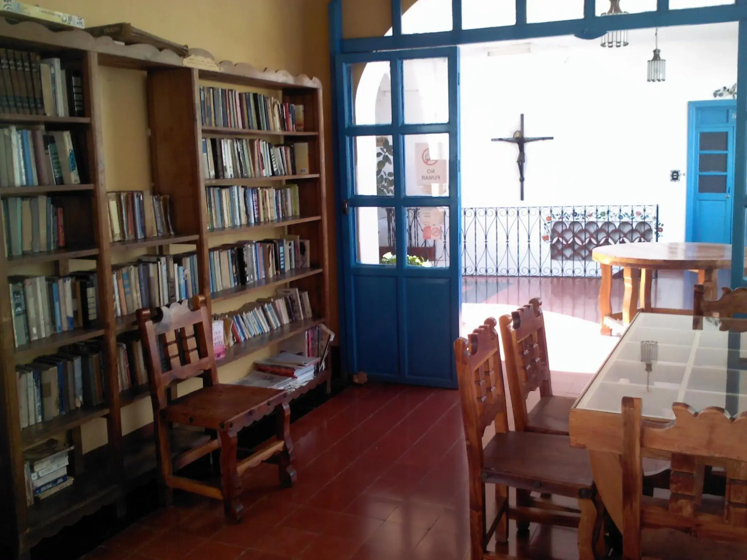 Library in Hotel Santa Prisca