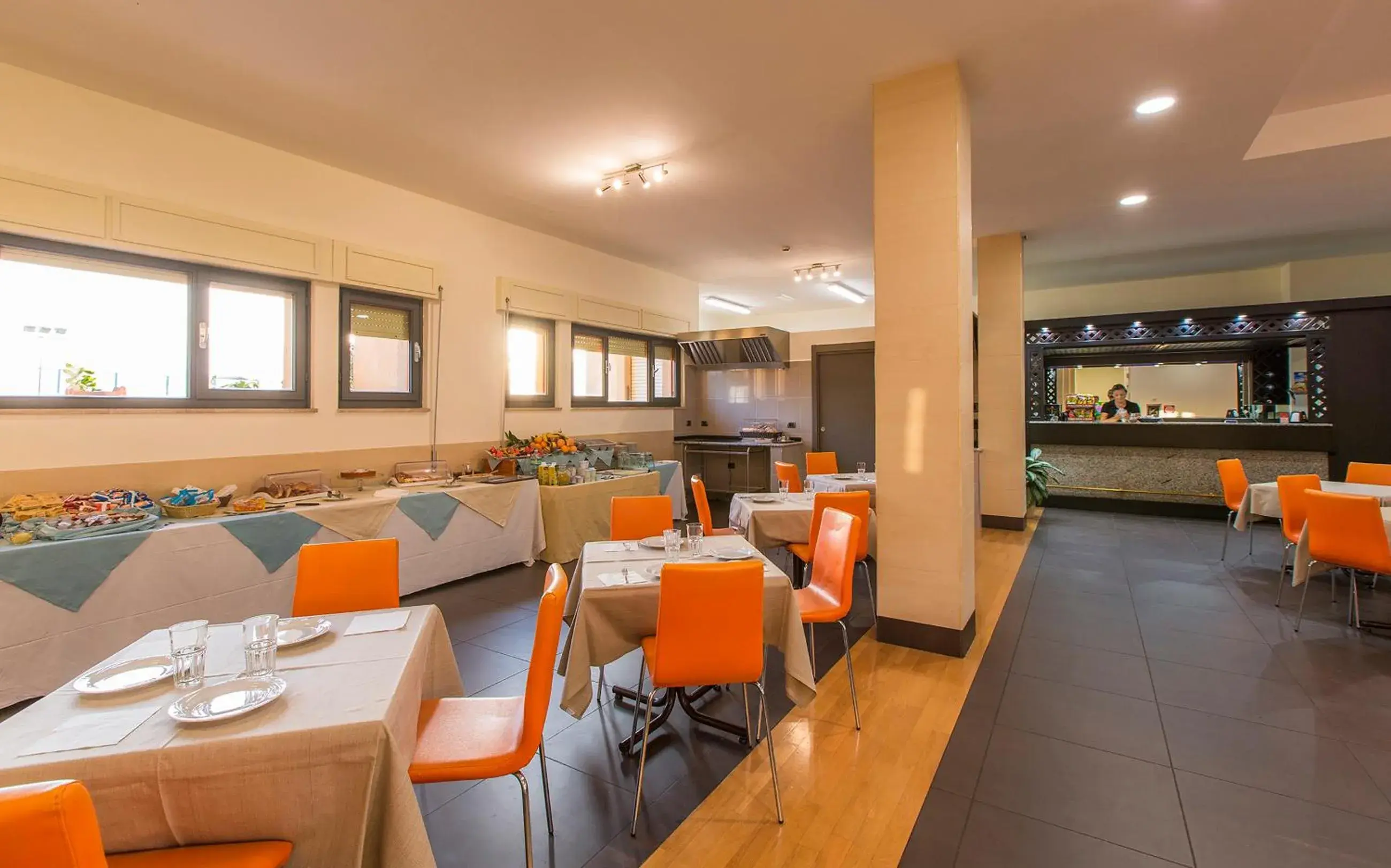 Lounge or bar, Restaurant/Places to Eat in Hotel Residence Ulivi E Palme