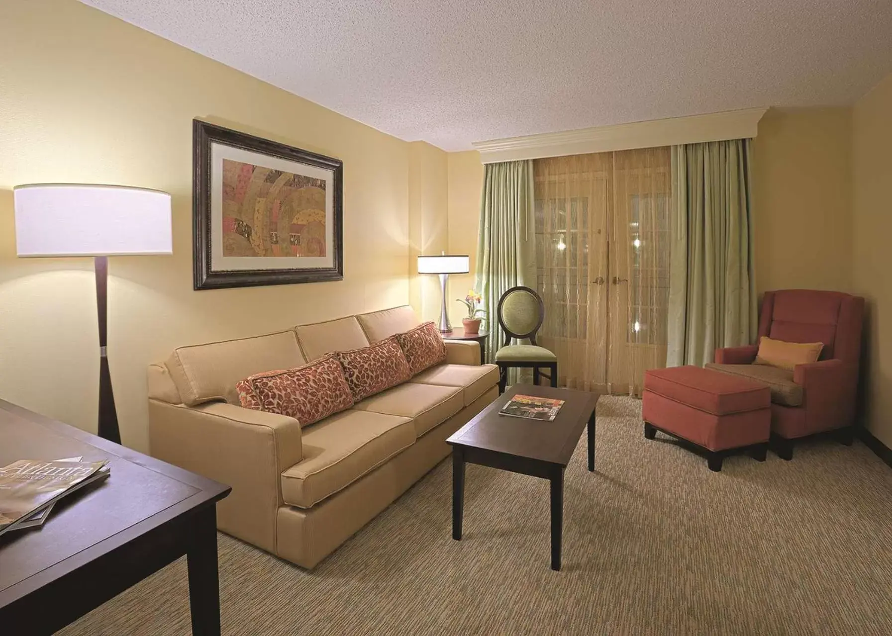 Living room, Seating Area in Doubletree Suites by Hilton at The Battery Atlanta