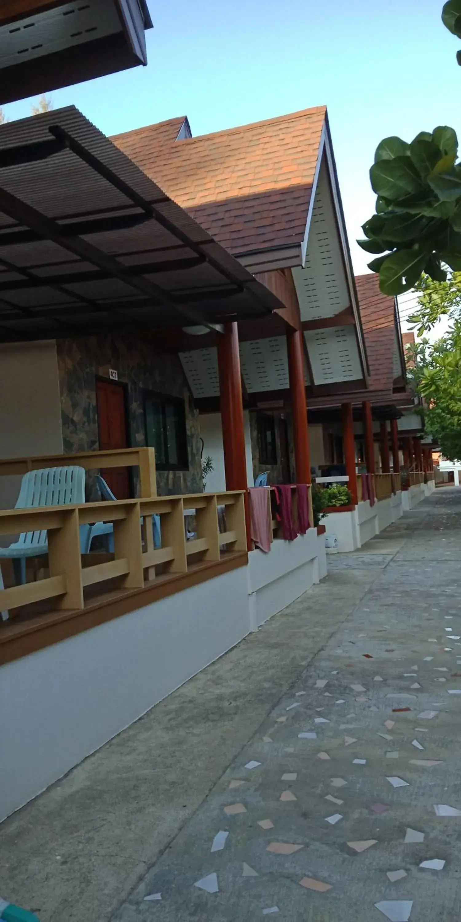 Property Building in D.R. Lanta Bay Resort