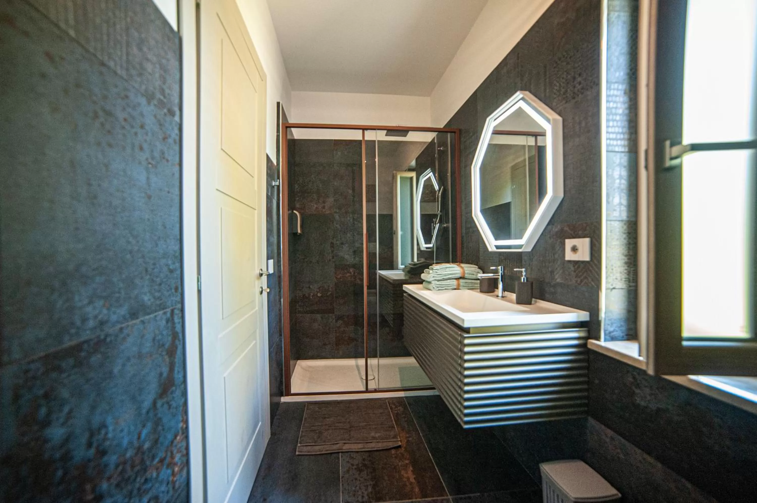 Bathroom in Terre Etrusche Guest House