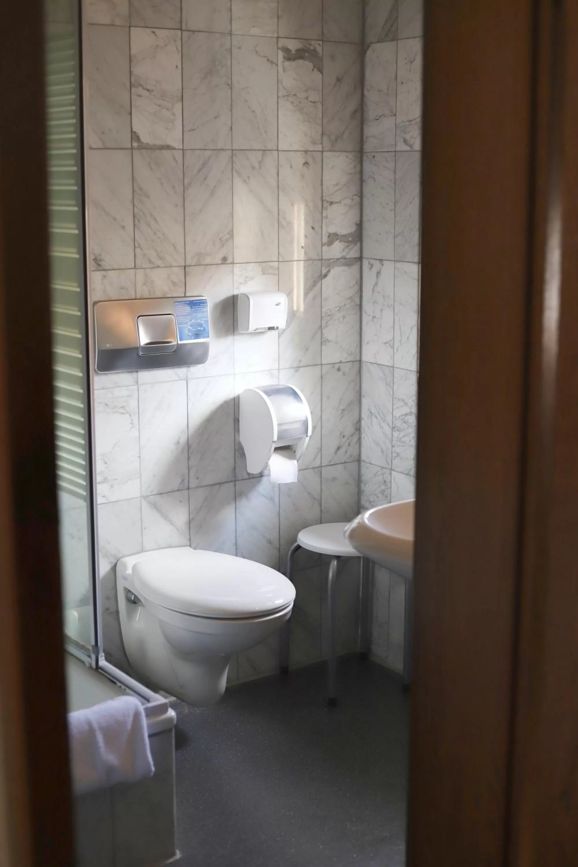 Shower in Hotel Schwarzer Adler