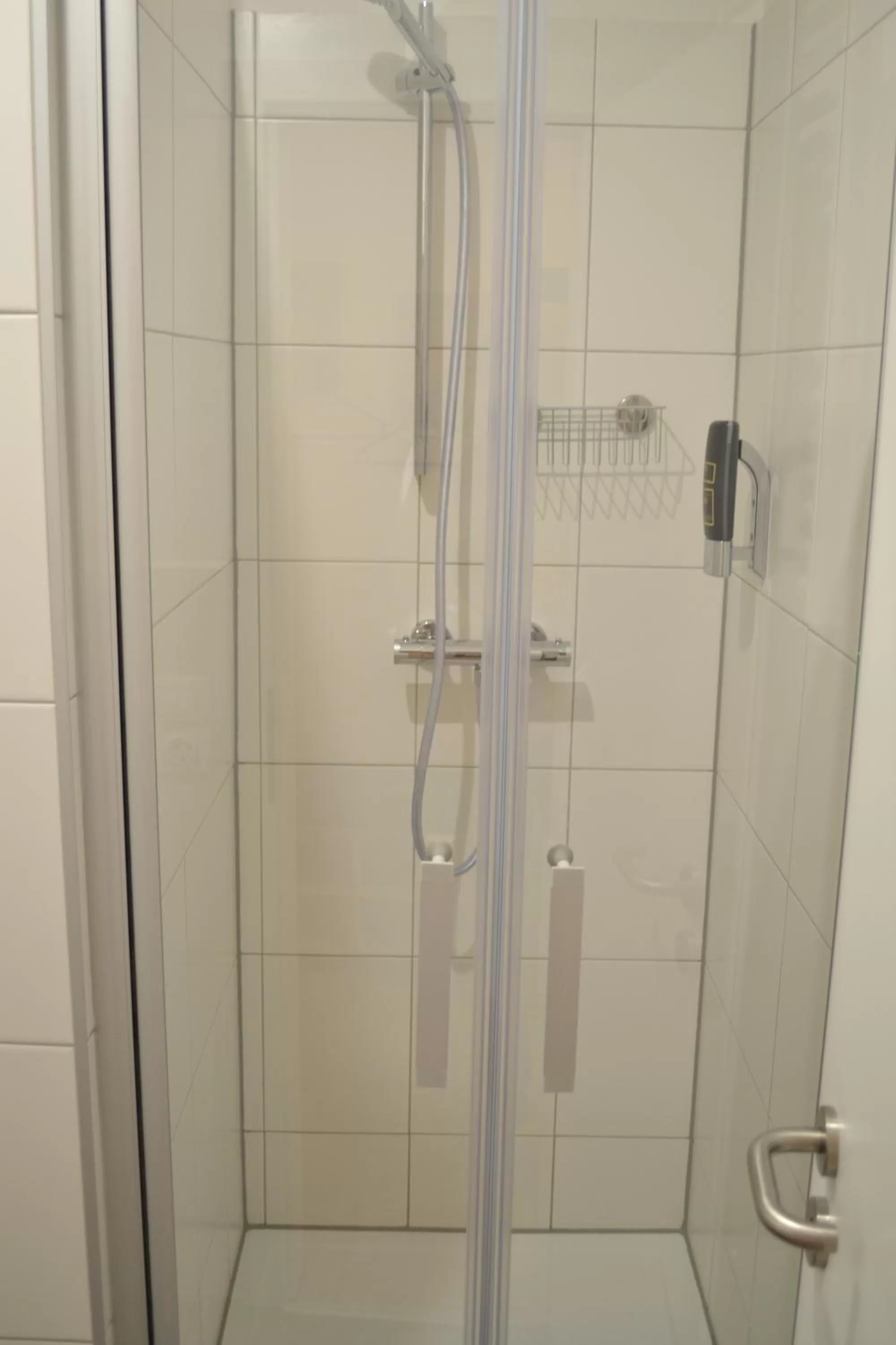 Shower in Platia - rooms