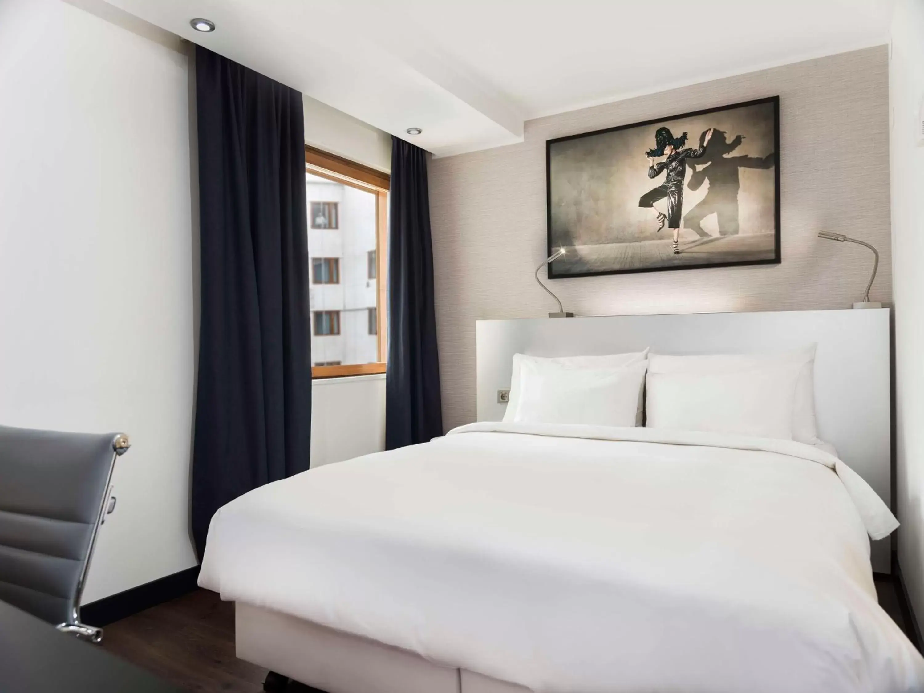 Bedroom, Bed in Radisson Blu Royal Viking Hotel, Stockholm Bedroom, Bed in Radisson Blu Royal Viking Hotel, Stockholm