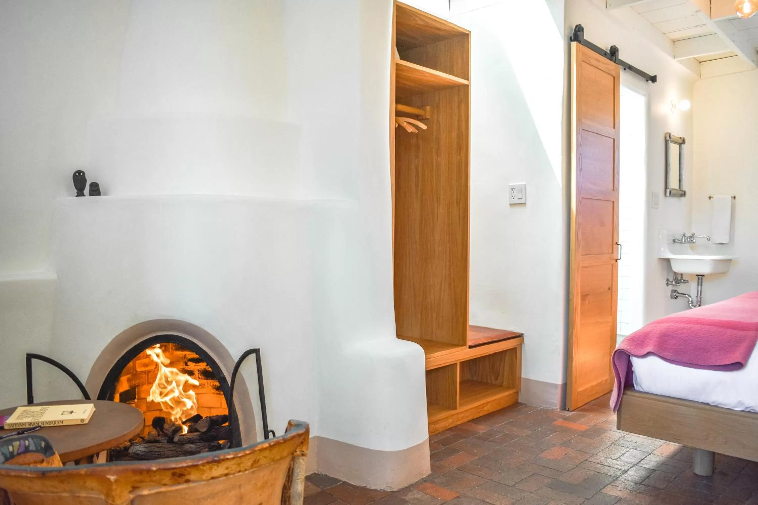 flat iron, Bed in The Parador