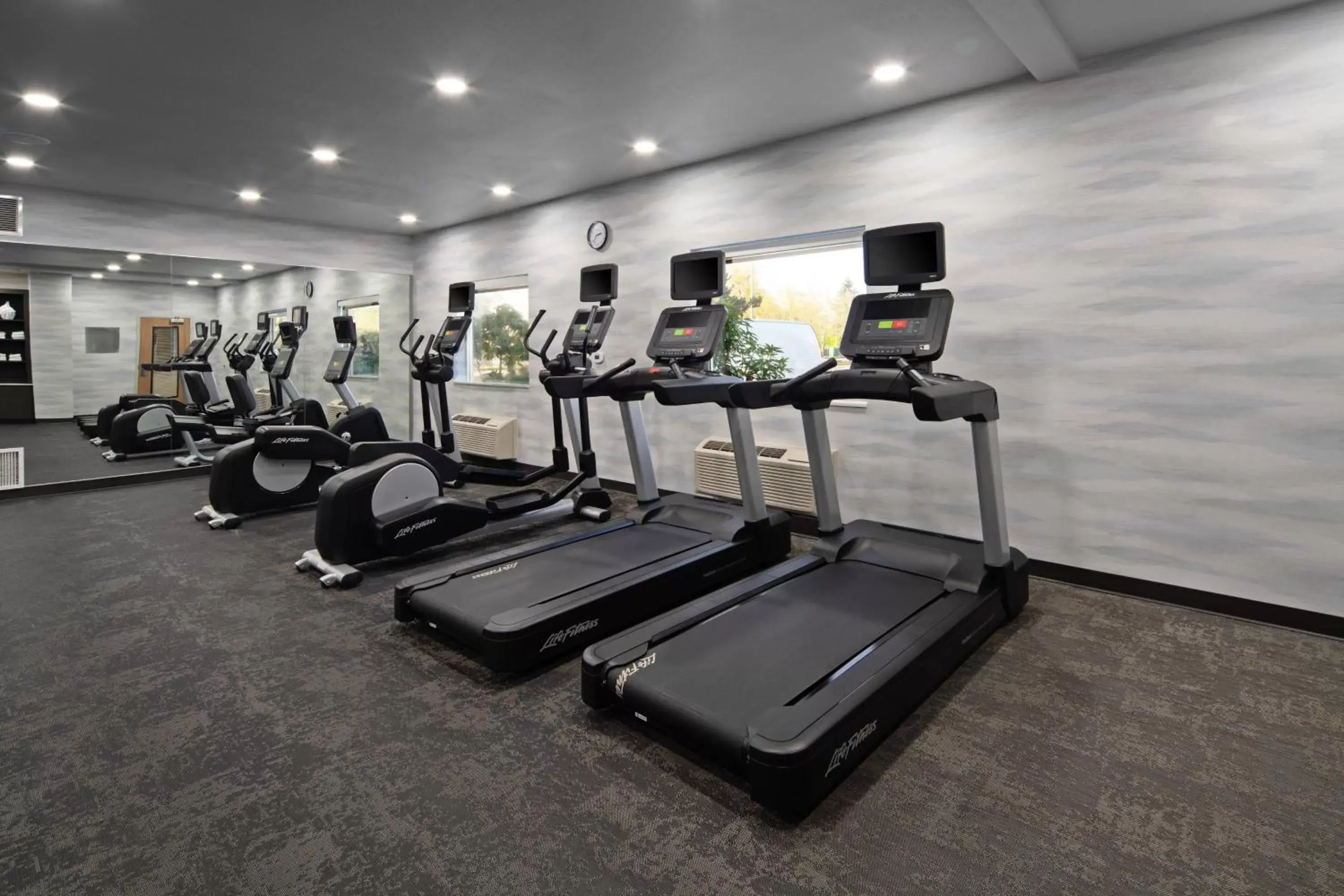 Fitness centre/facilities, Fitness Center/Facilities in Fairfield by Marriott Inn & Suites Seattle Sea-Tac Airport
