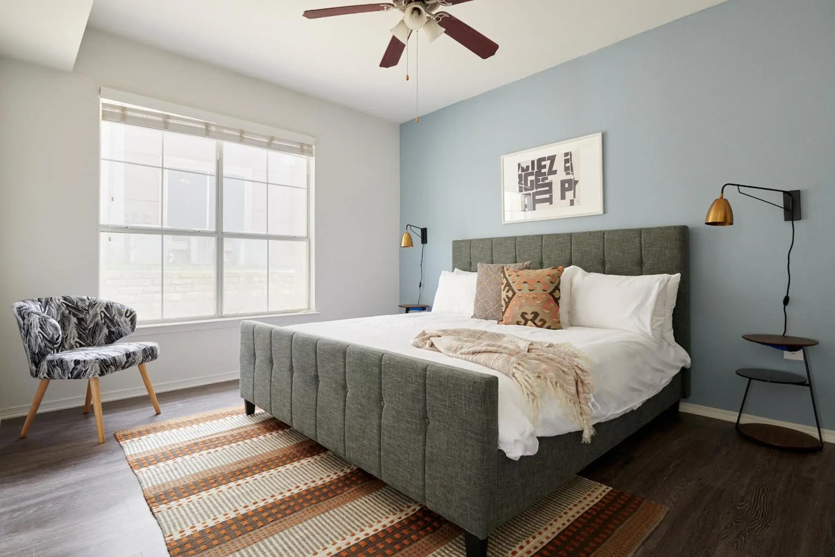 Living room, Bed in Sonder at South Congress
