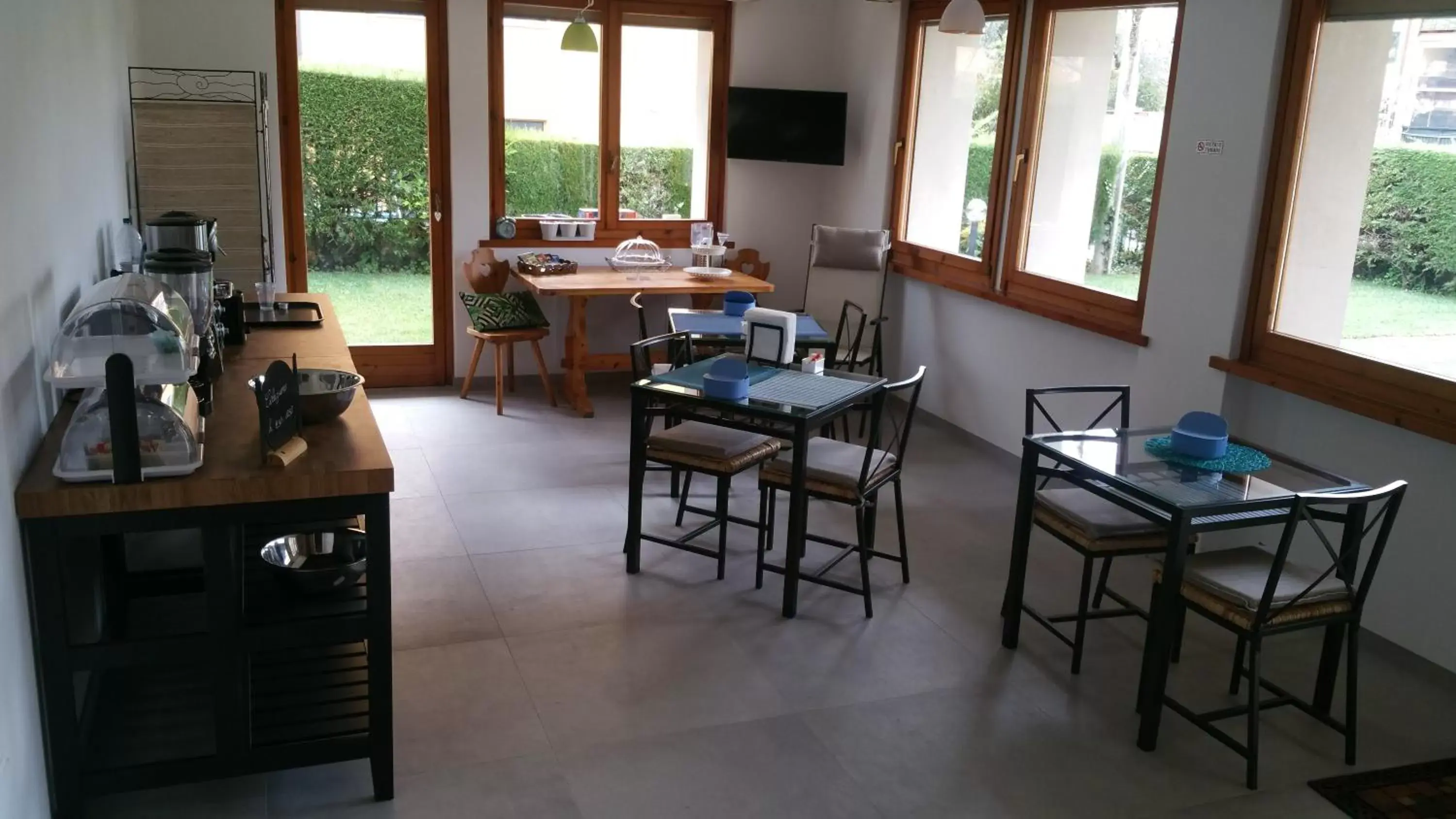 Lounge or bar, Restaurant/Places to Eat in Il Sole e la Luna B&B in Garda