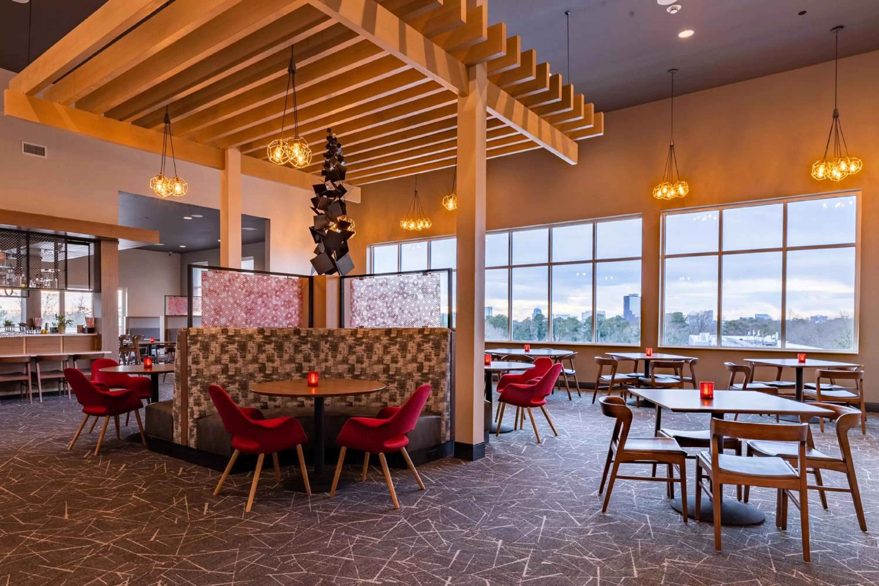 Restaurant/places to eat in Holiday Inn & Suites Atlanta Perimeter Dunwoody, an IHG Hotel