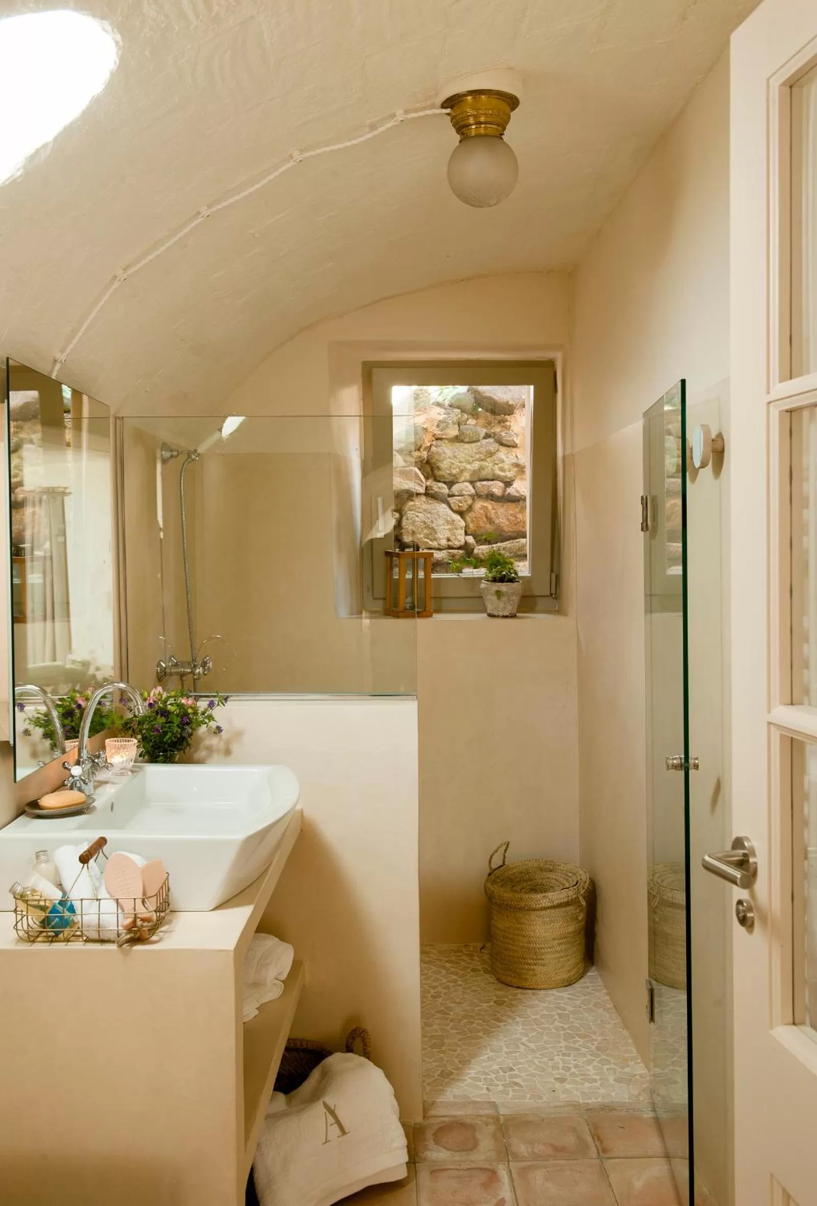 Shower in Arkhé Hotel Boutique Pals