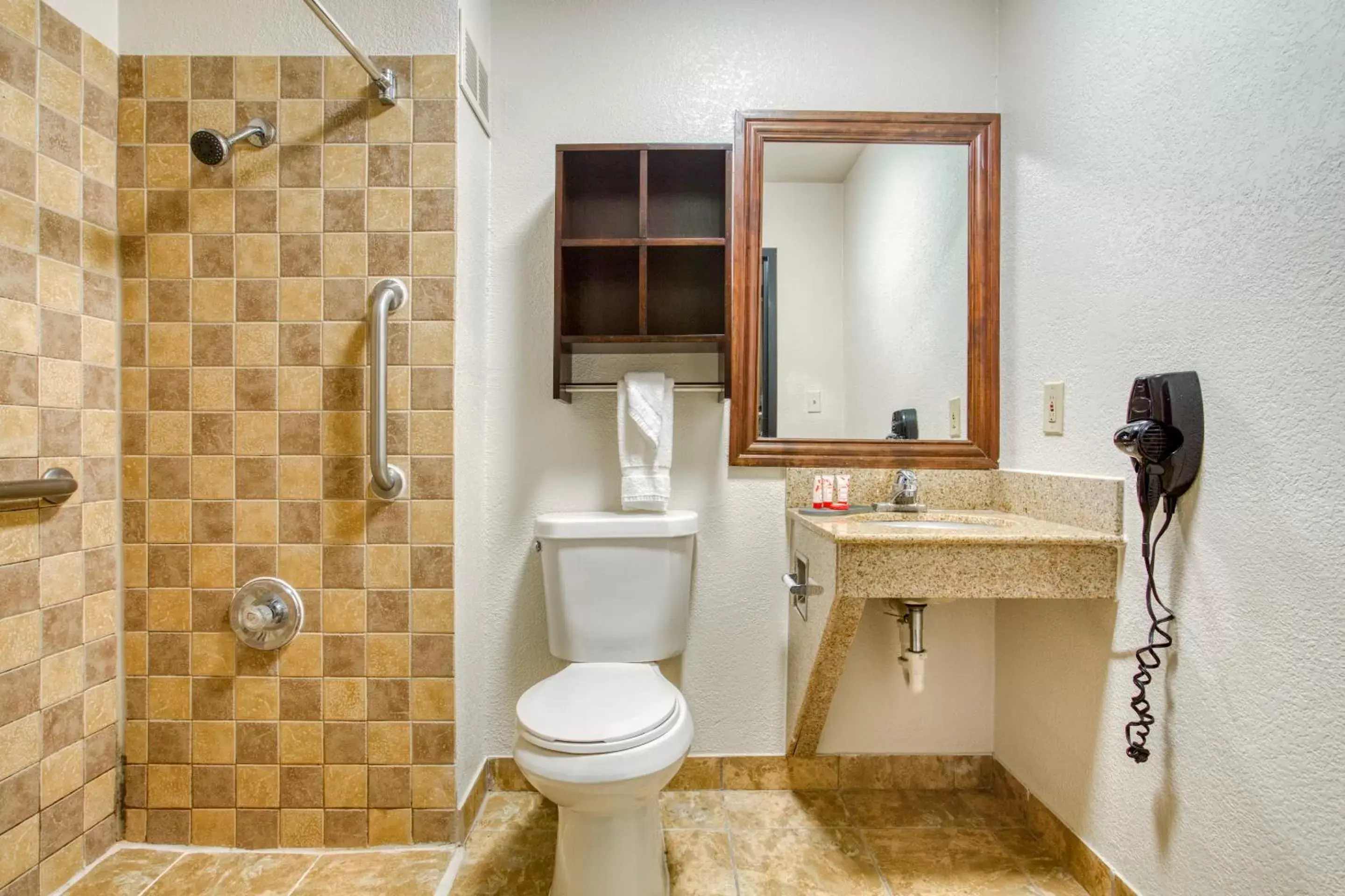Bathroom in Alexis Hotel & Banquets Dallas Park Central Galleria
