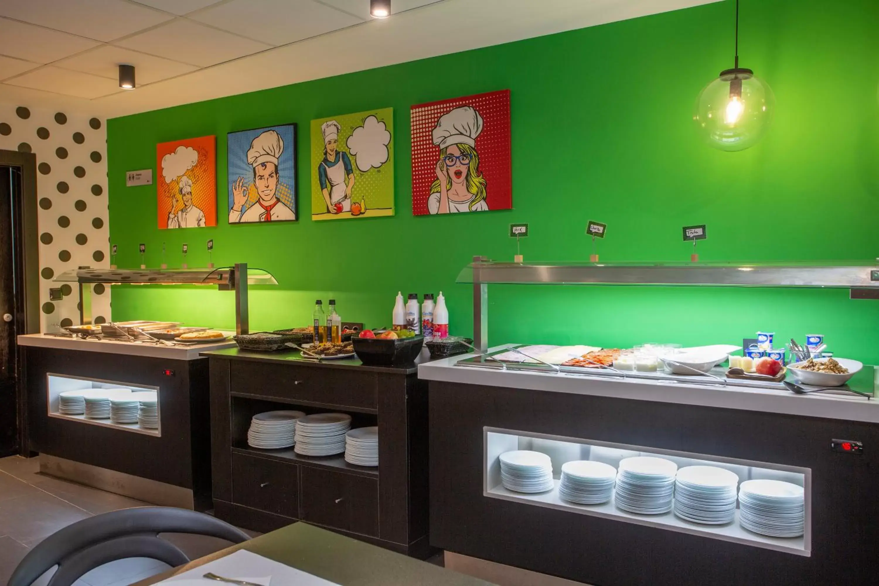 Buffet breakfast, Restaurant/Places to Eat in Casual Pop Art Benidorm