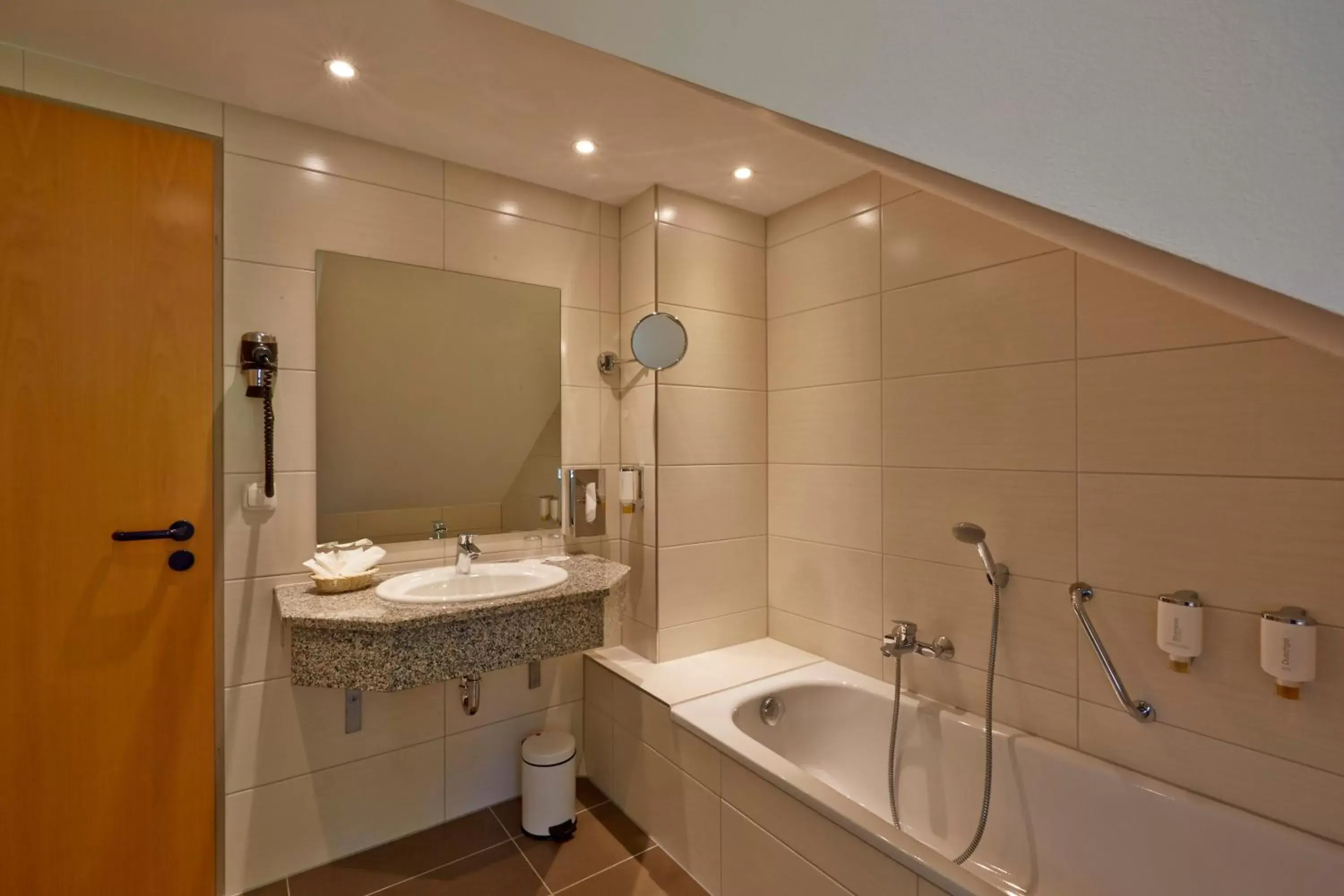 Bathroom in H+ Hotel & SPA Friedrichroda