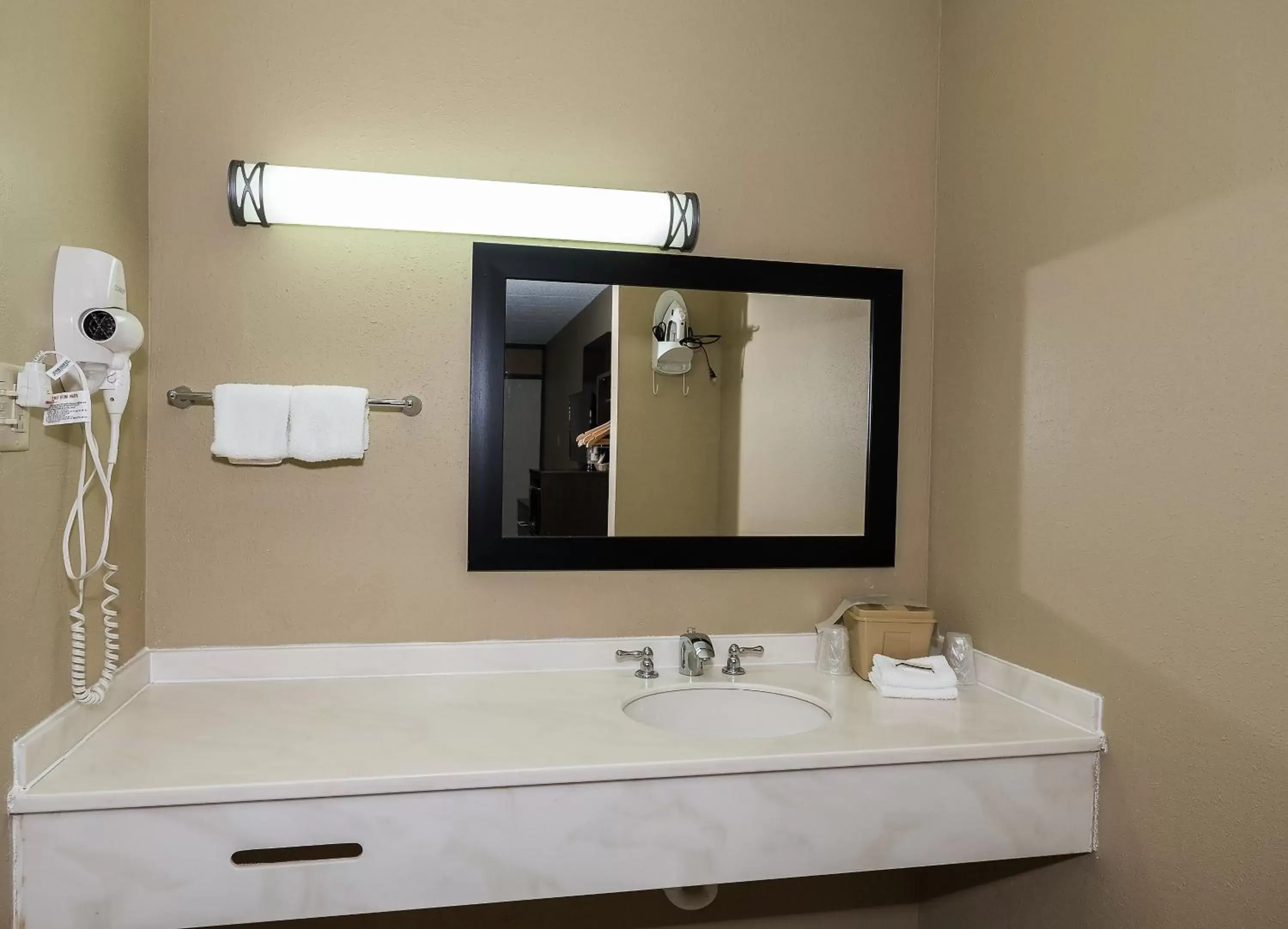 Bathroom in Red Roof Inn Clearfield