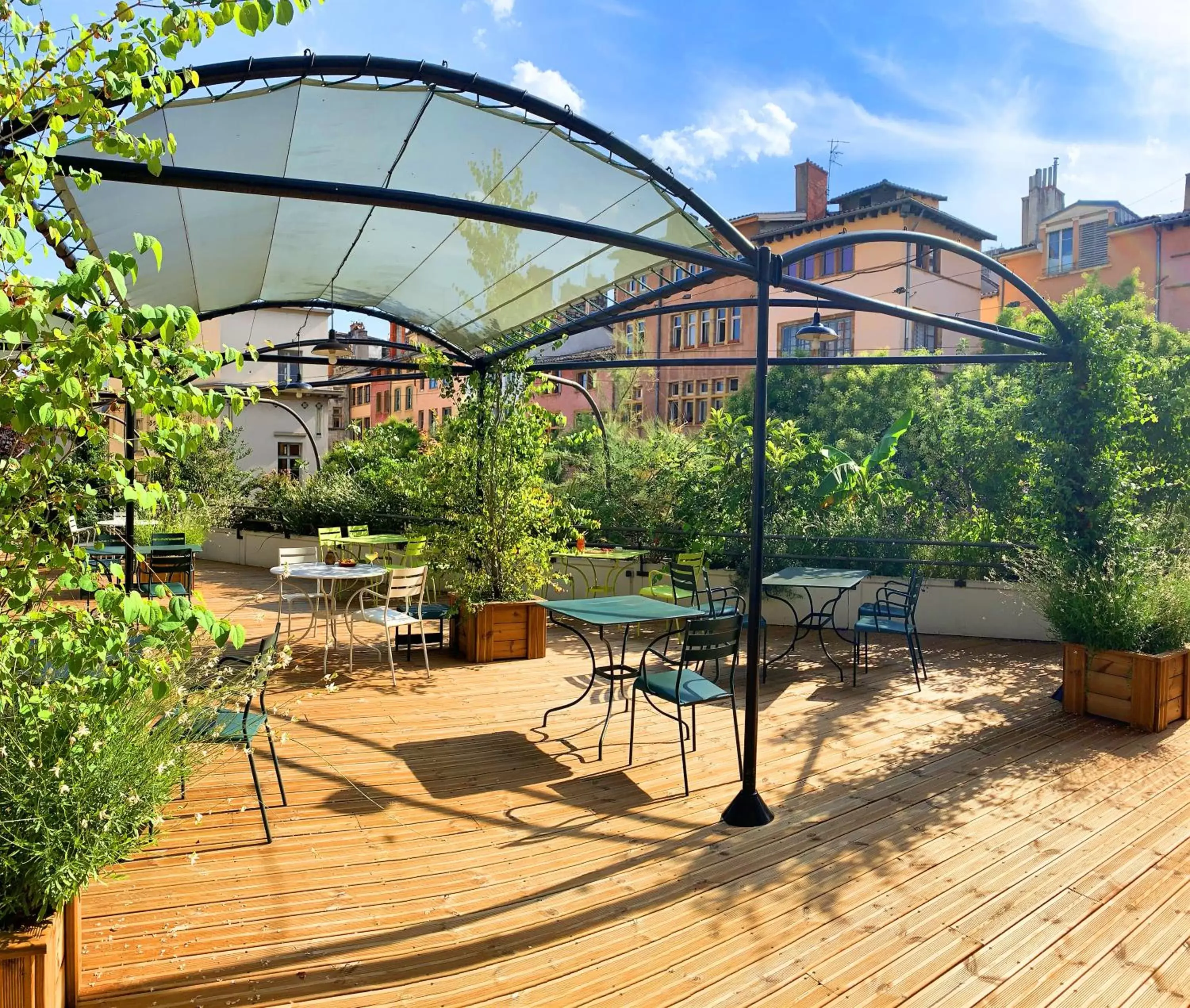 Patio in Collège Hôtel