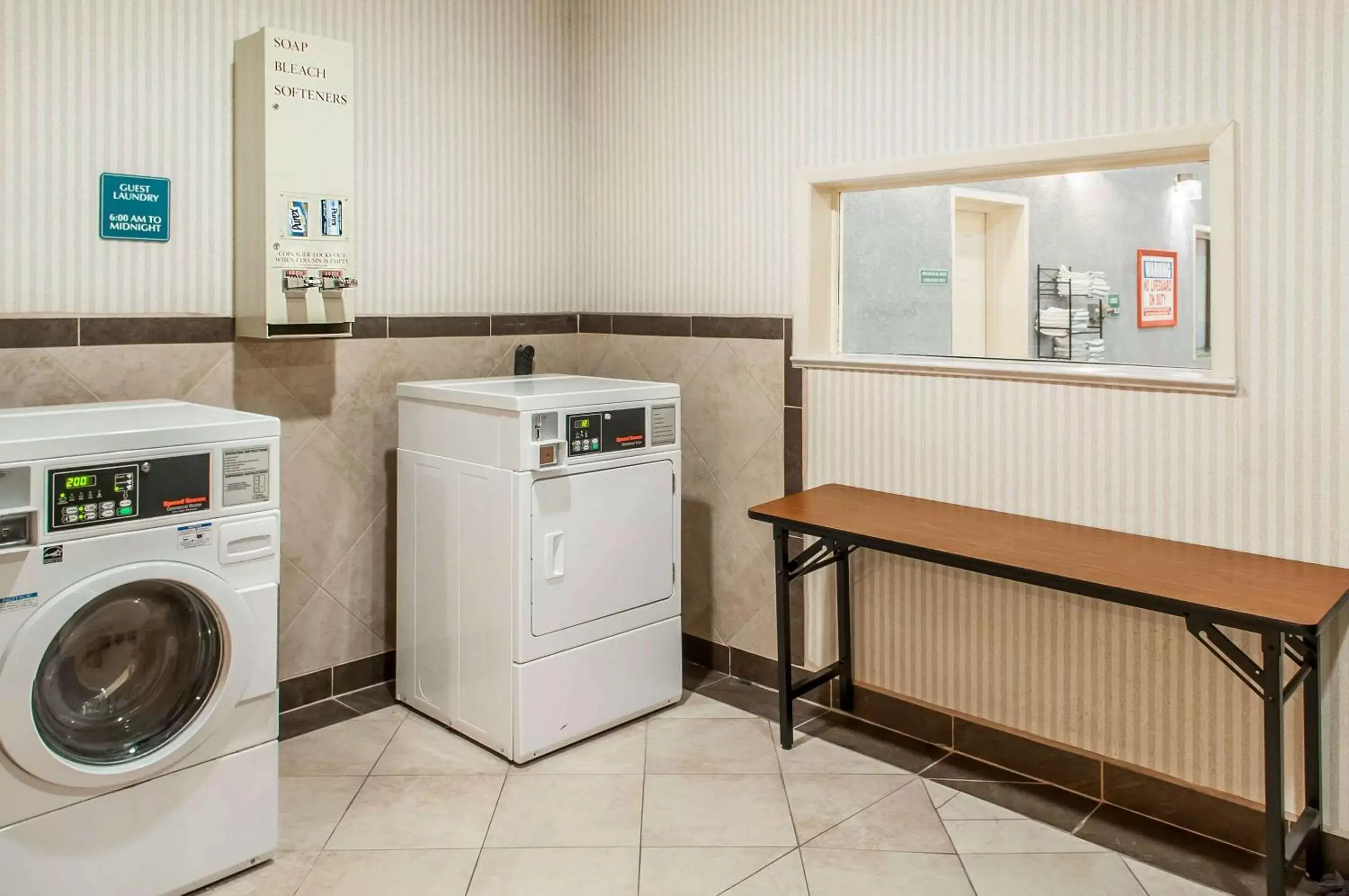On site, Kitchen/Kitchenette in Quality Inn & Suites Grants