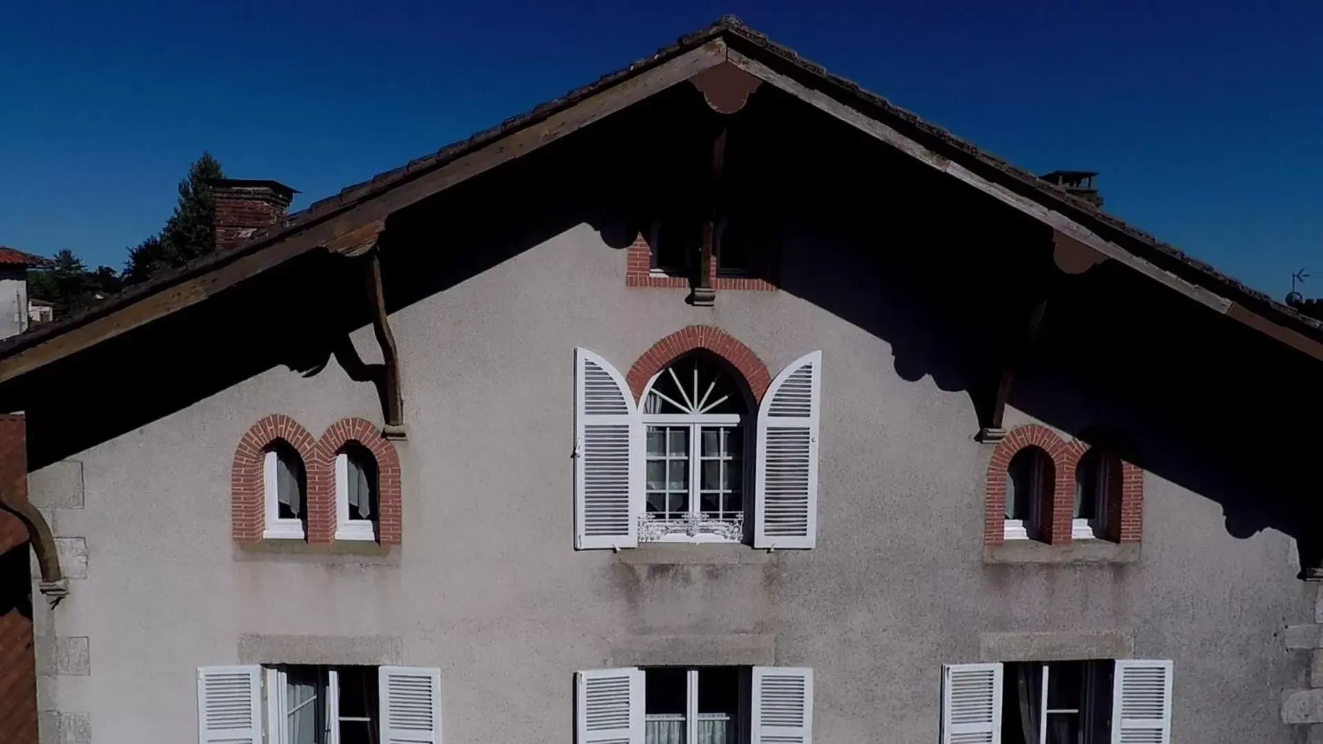 Facade/entrance, Property Building in Le Clos de La Muse