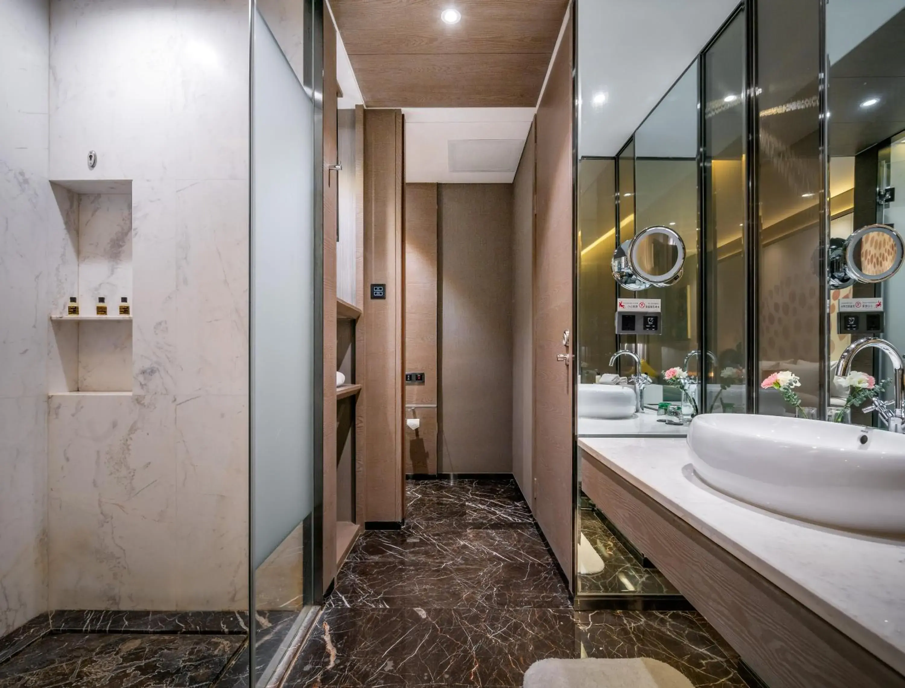 Bathroom in Cachet Boutique Kunming Artime 昆明彩云里凯世精品酒店 Bathroom in Cachet Boutique Kunming Artime 昆明彩云里凯世精品酒店