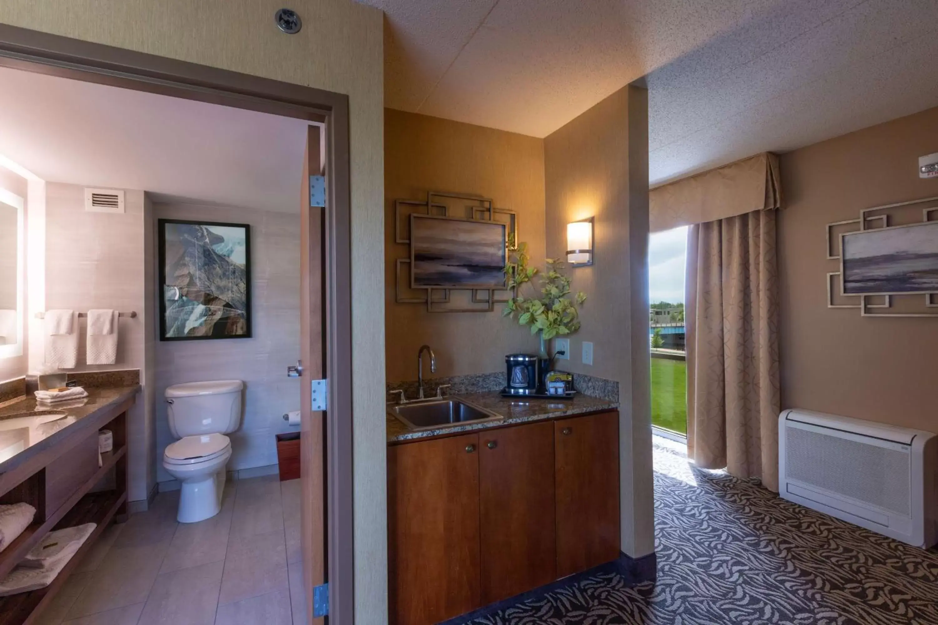 Bathroom in DoubleTree by Hilton Bay City - Riverfront