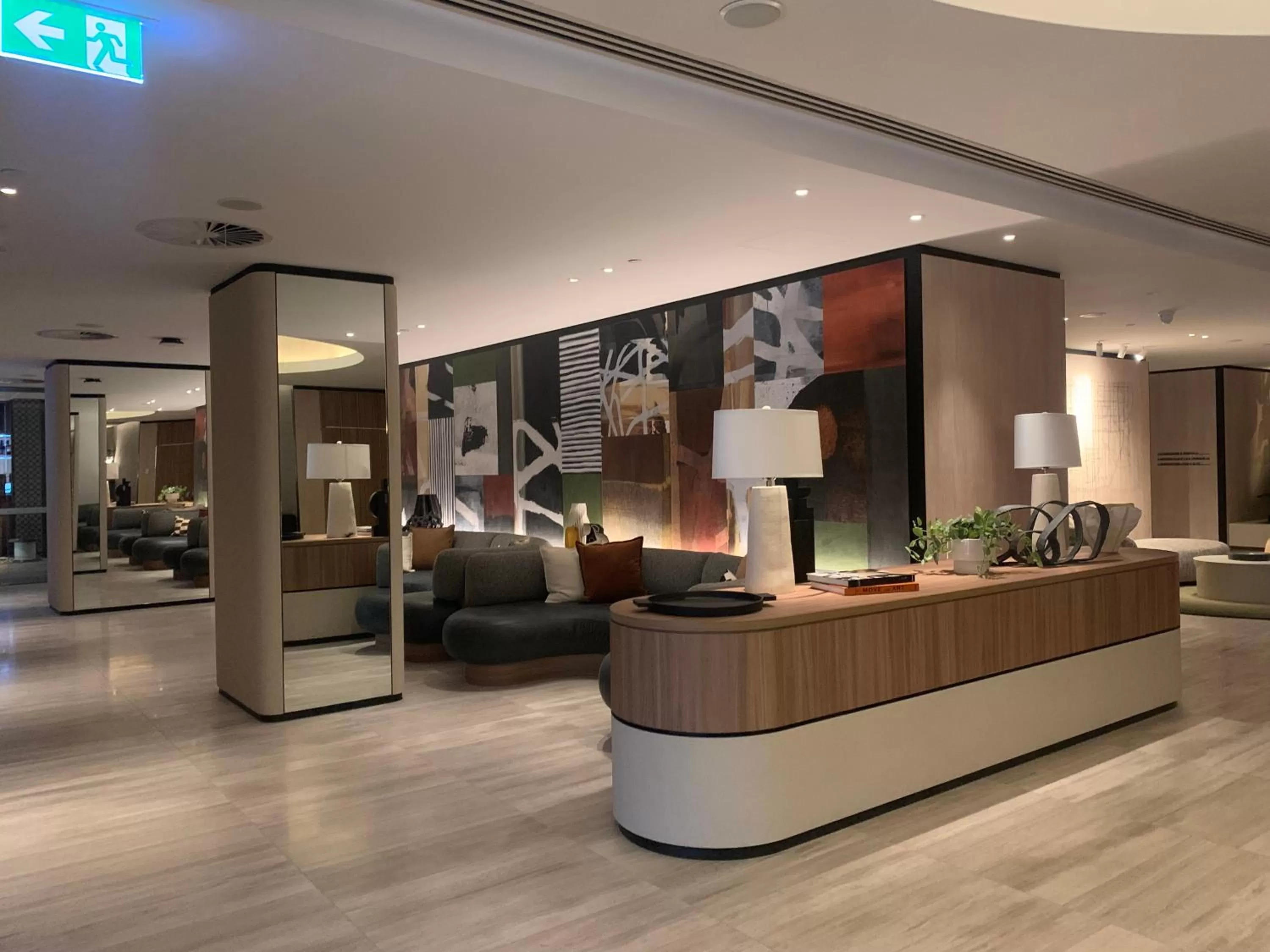 Lobby or reception in Rydges Melbourne
