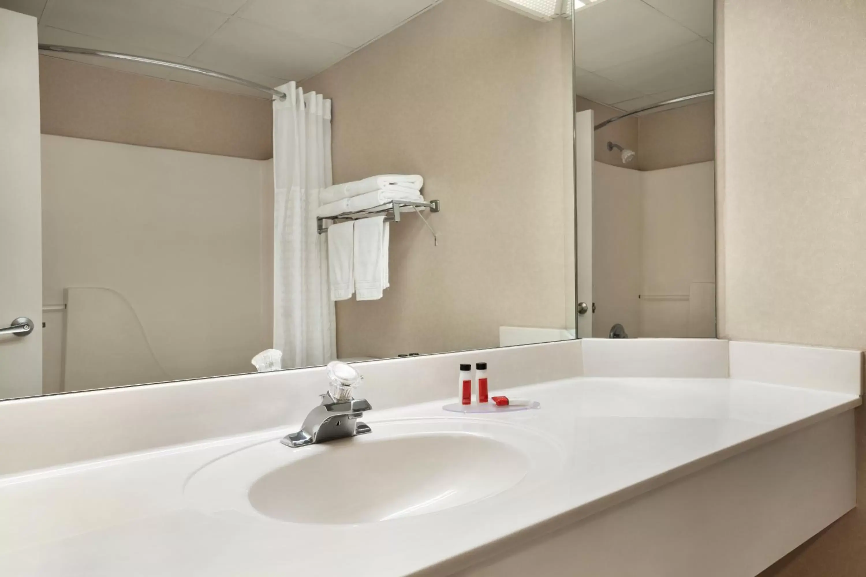 Bathroom in Super 8 by Wyndham Cherokee