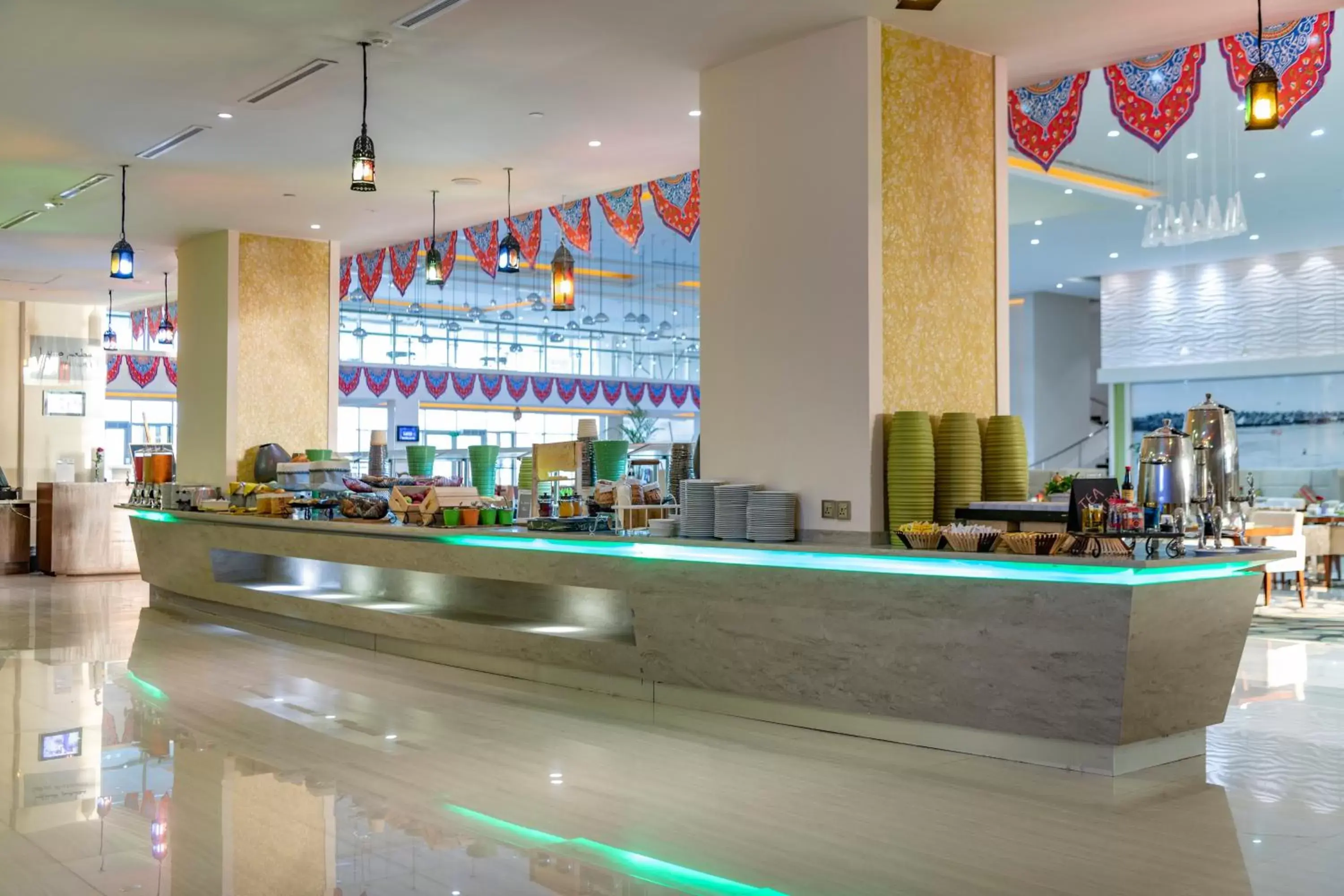 Restaurant/places to eat, Lounge/Bar in Radisson Blu Resort Jizan