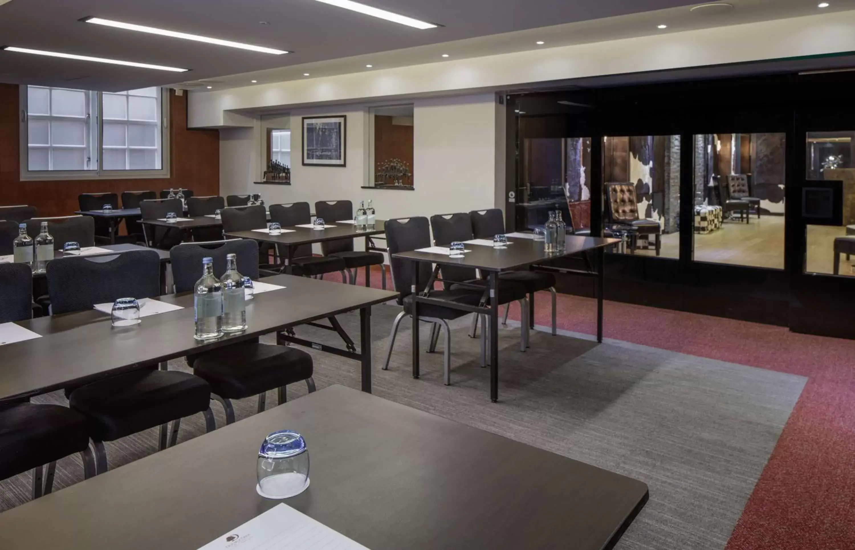 Meeting/conference room, Restaurant/Places to Eat in Doubletree By Hilton London - Greenwich