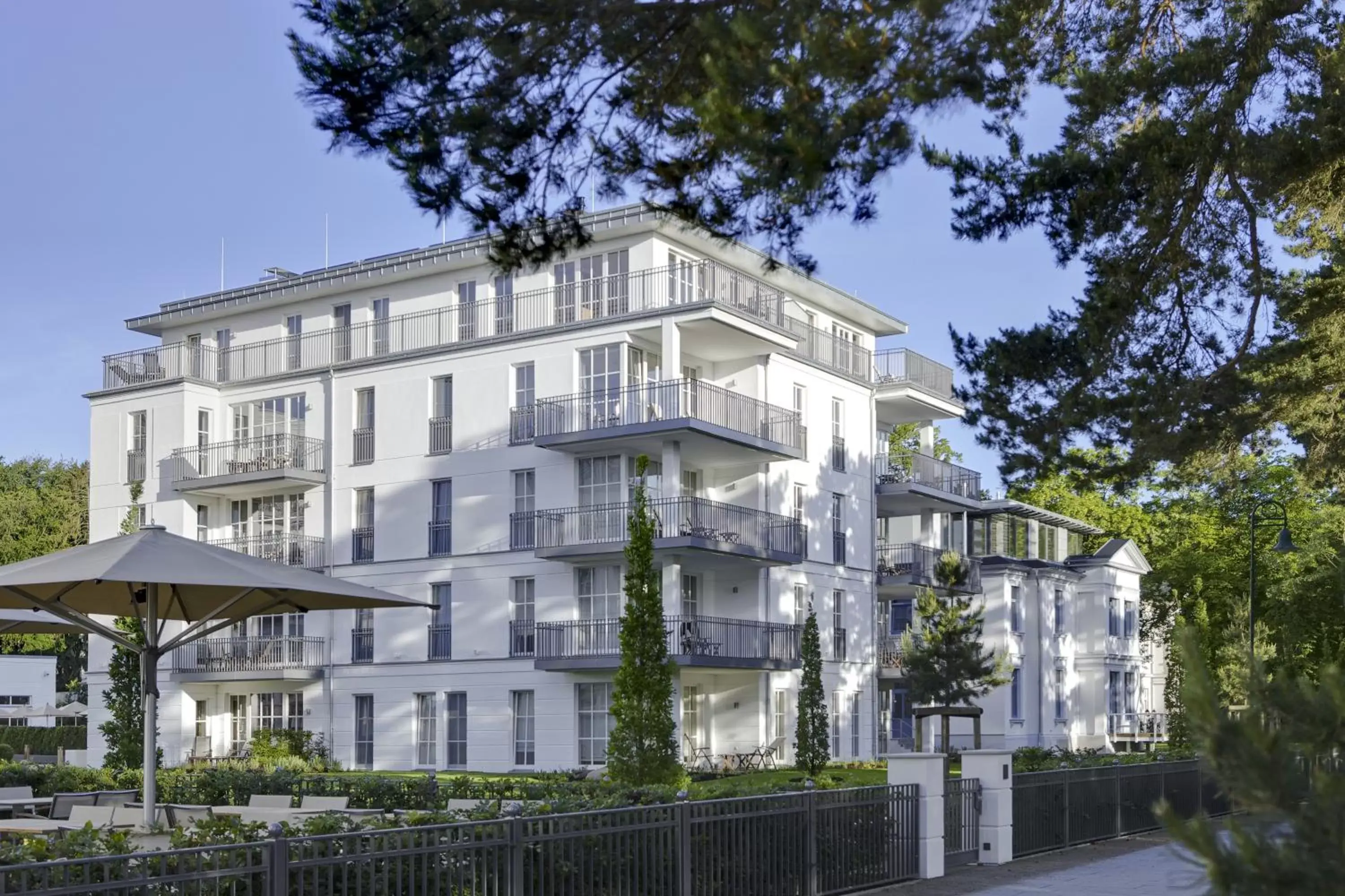 Facade/entrance, Property Building in Steigenberger Grandhotel & Spa Heringsdorf