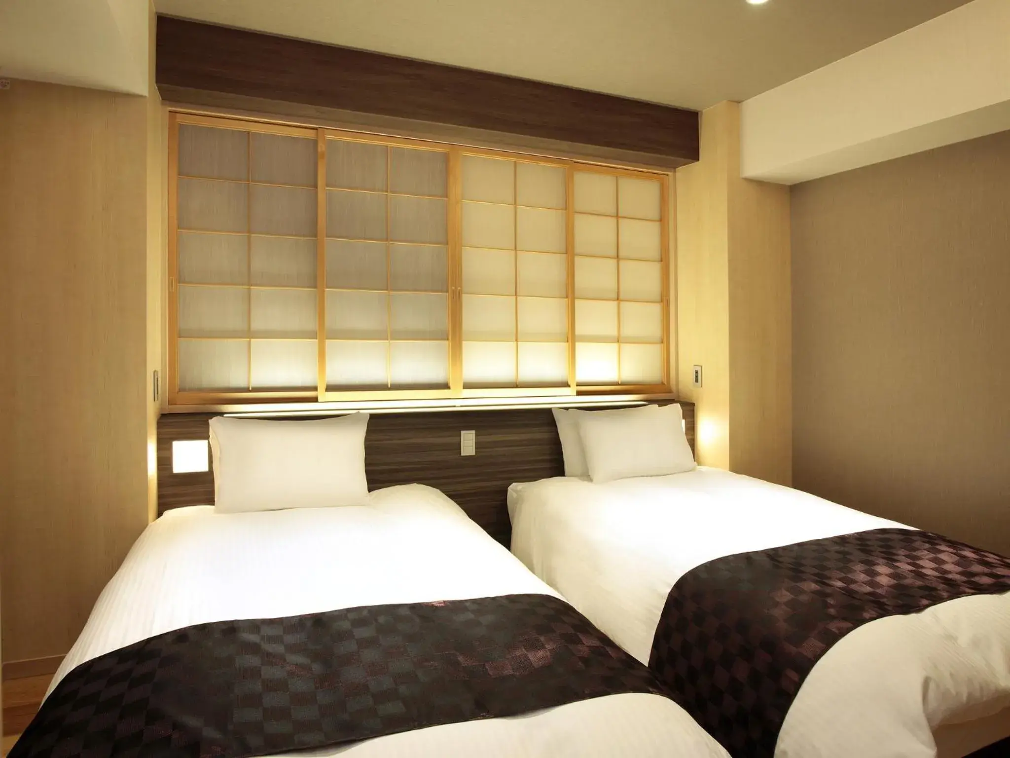 Photo of the whole room, Bed in El Inn Kyoto