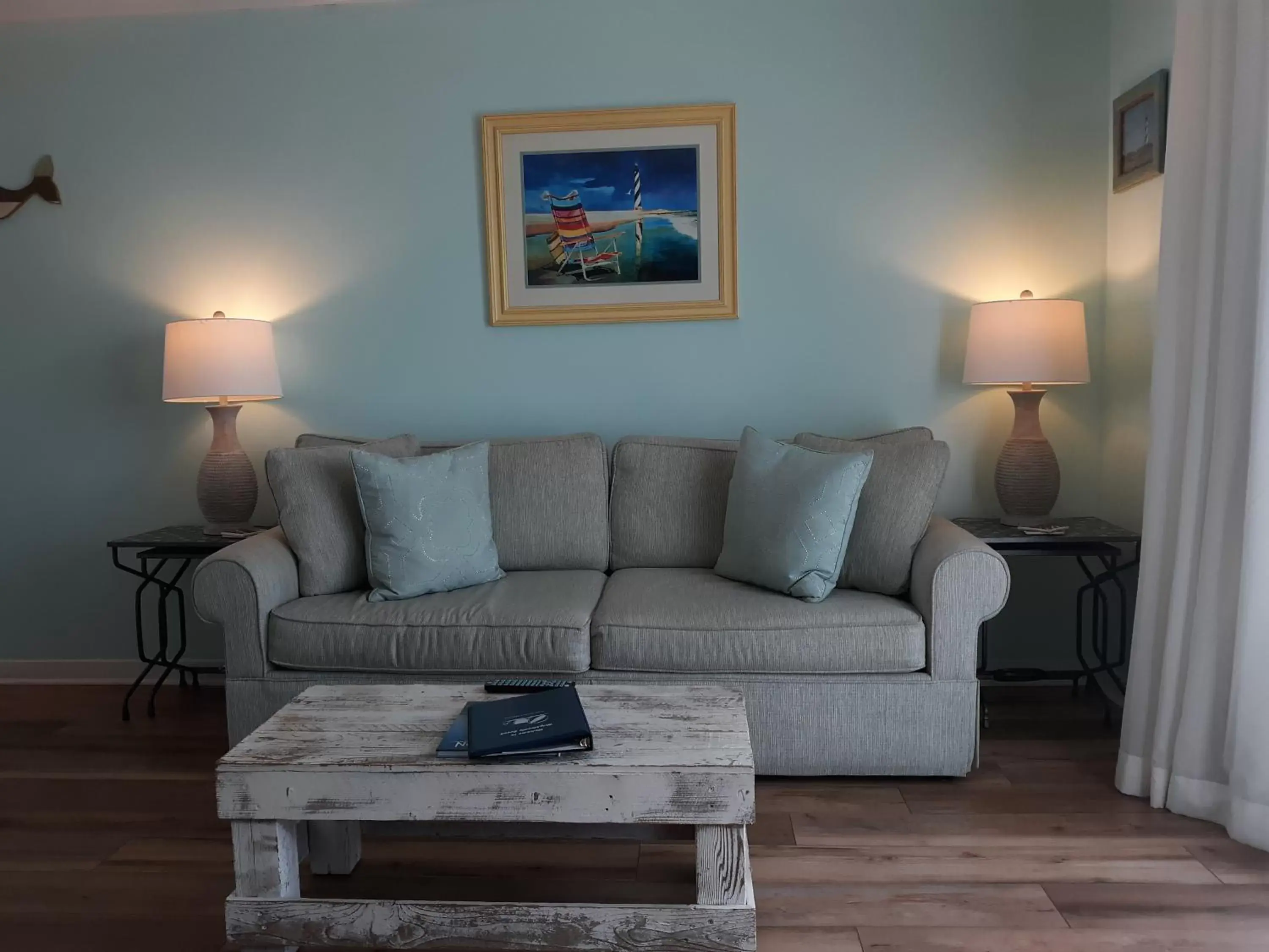 Living room, Seating Area in Sandpeddler Inn and Suites