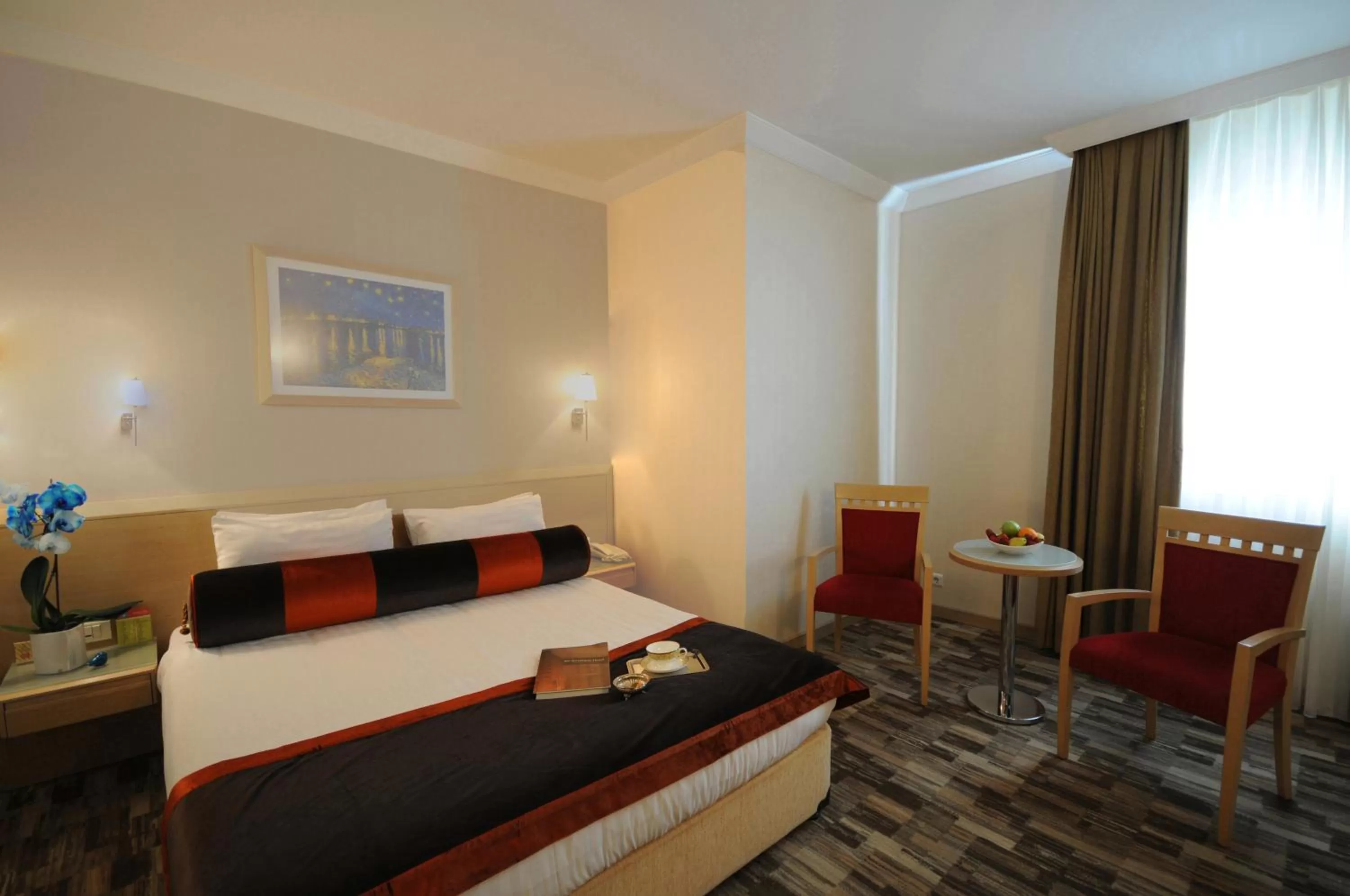 Bed in SV Business Hotel Taksim