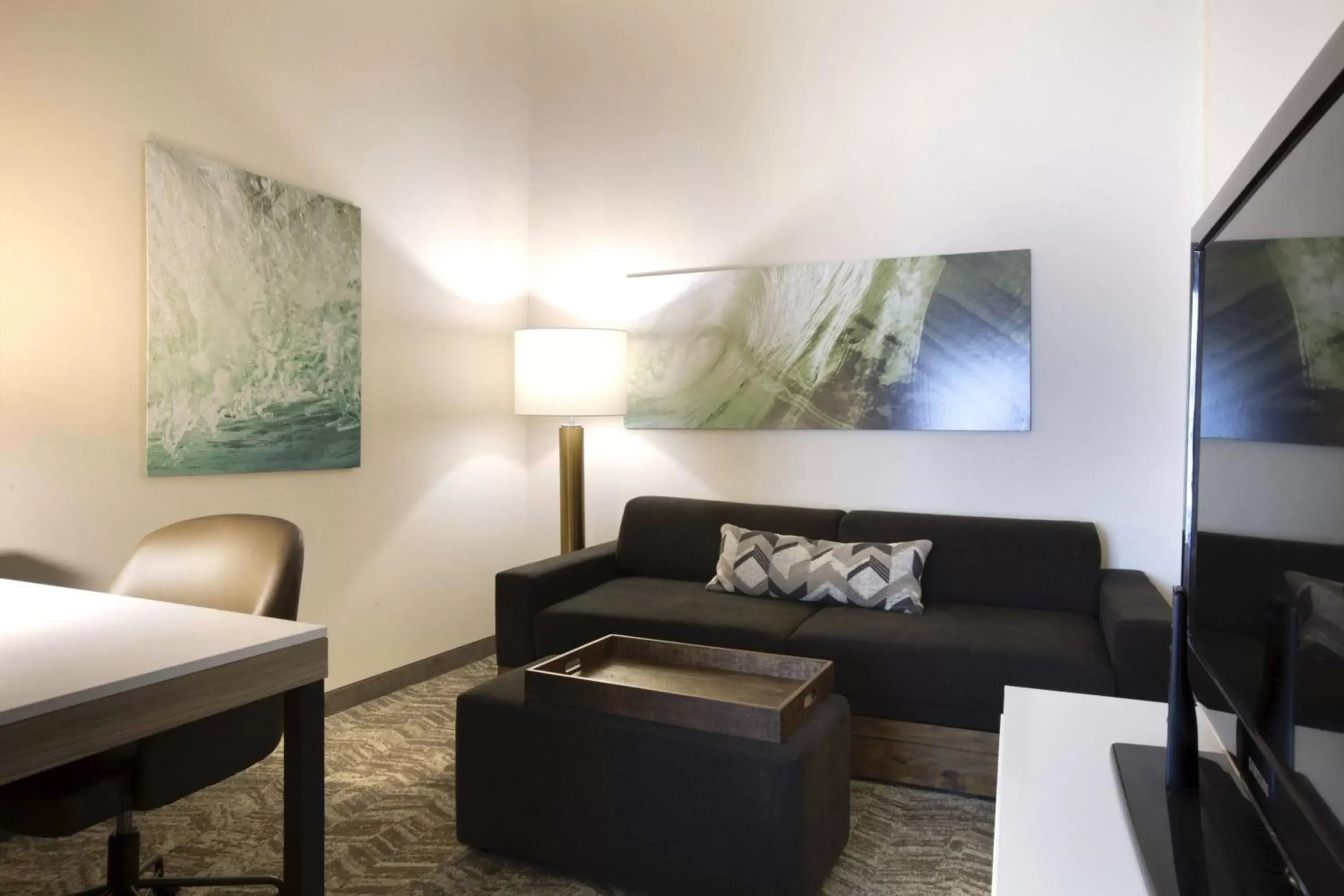Living room, Seating Area in SpringHill Suites by Marriott Savannah I-95 South