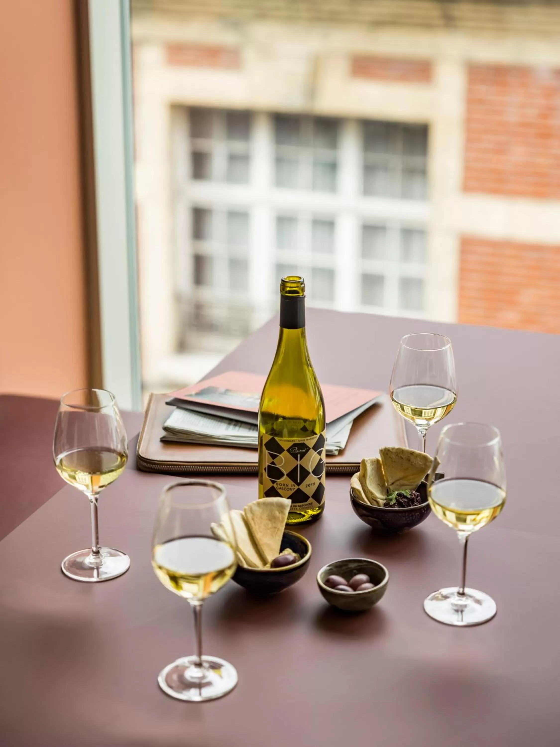 Lounge or bar in OKKO Hotels Lille Centre